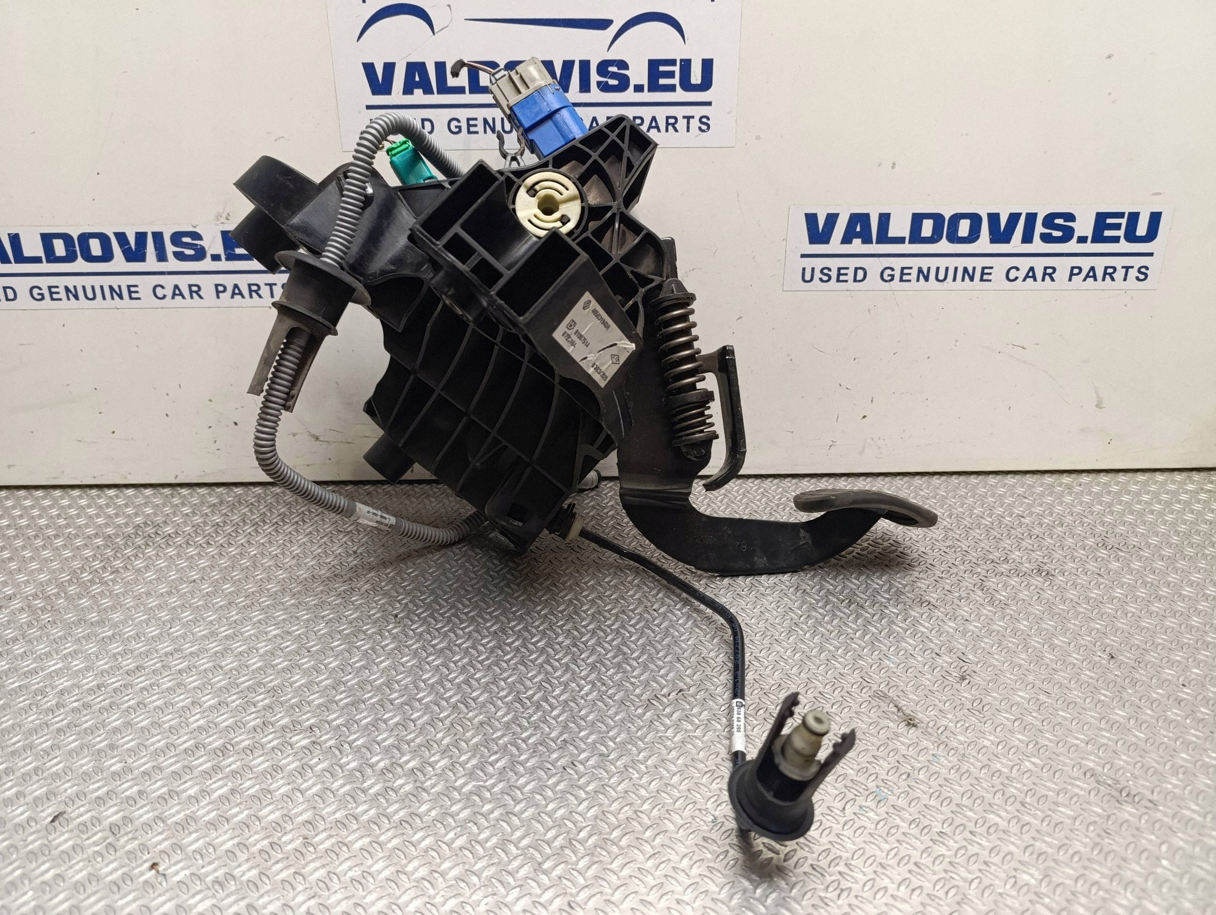 Pédale d'embrayage RENAULT TRAFIC III 465031940R image 3