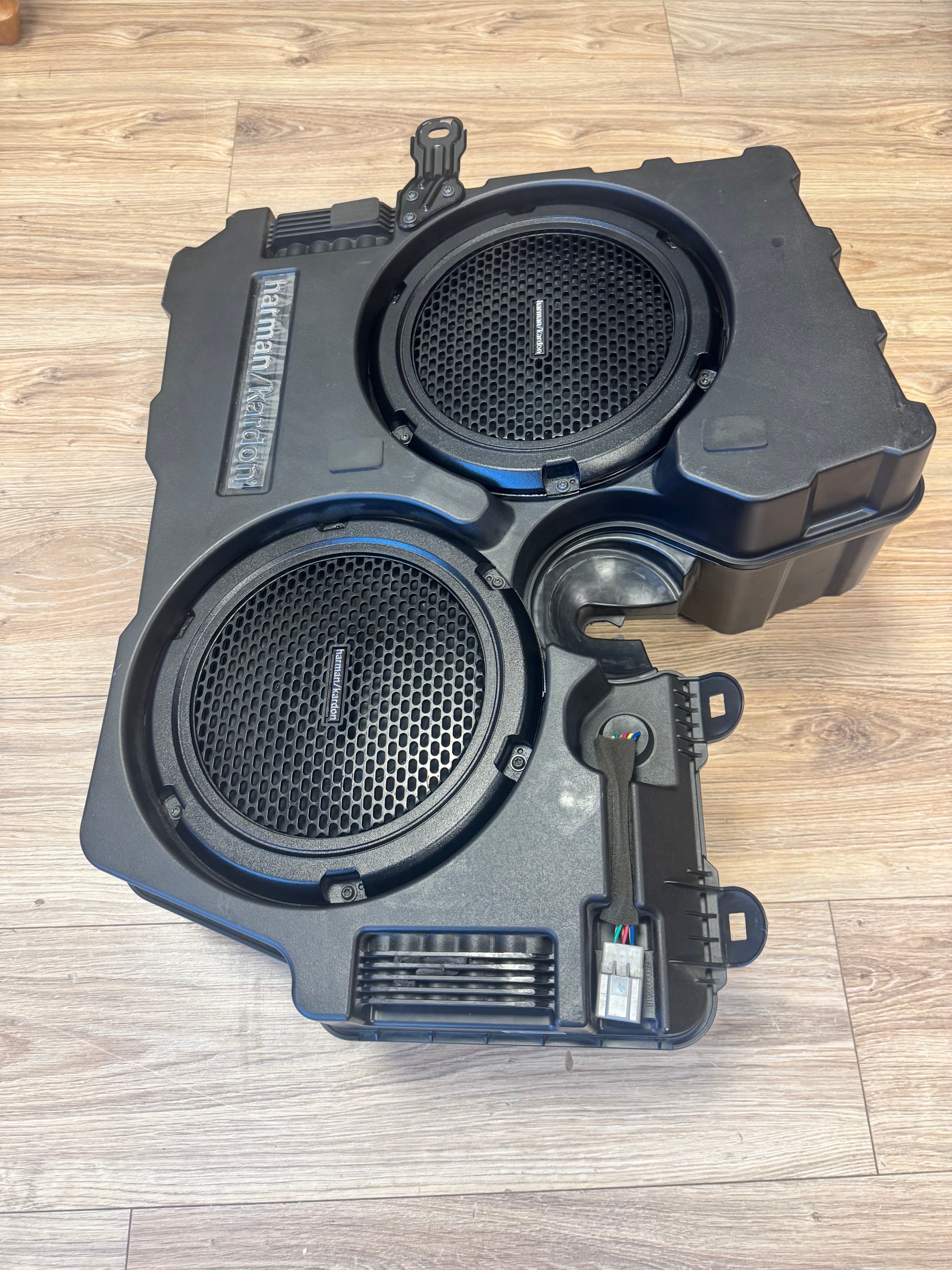 Subwoofer Dodge Challenger SRT 2015+ 05091044AF image 3