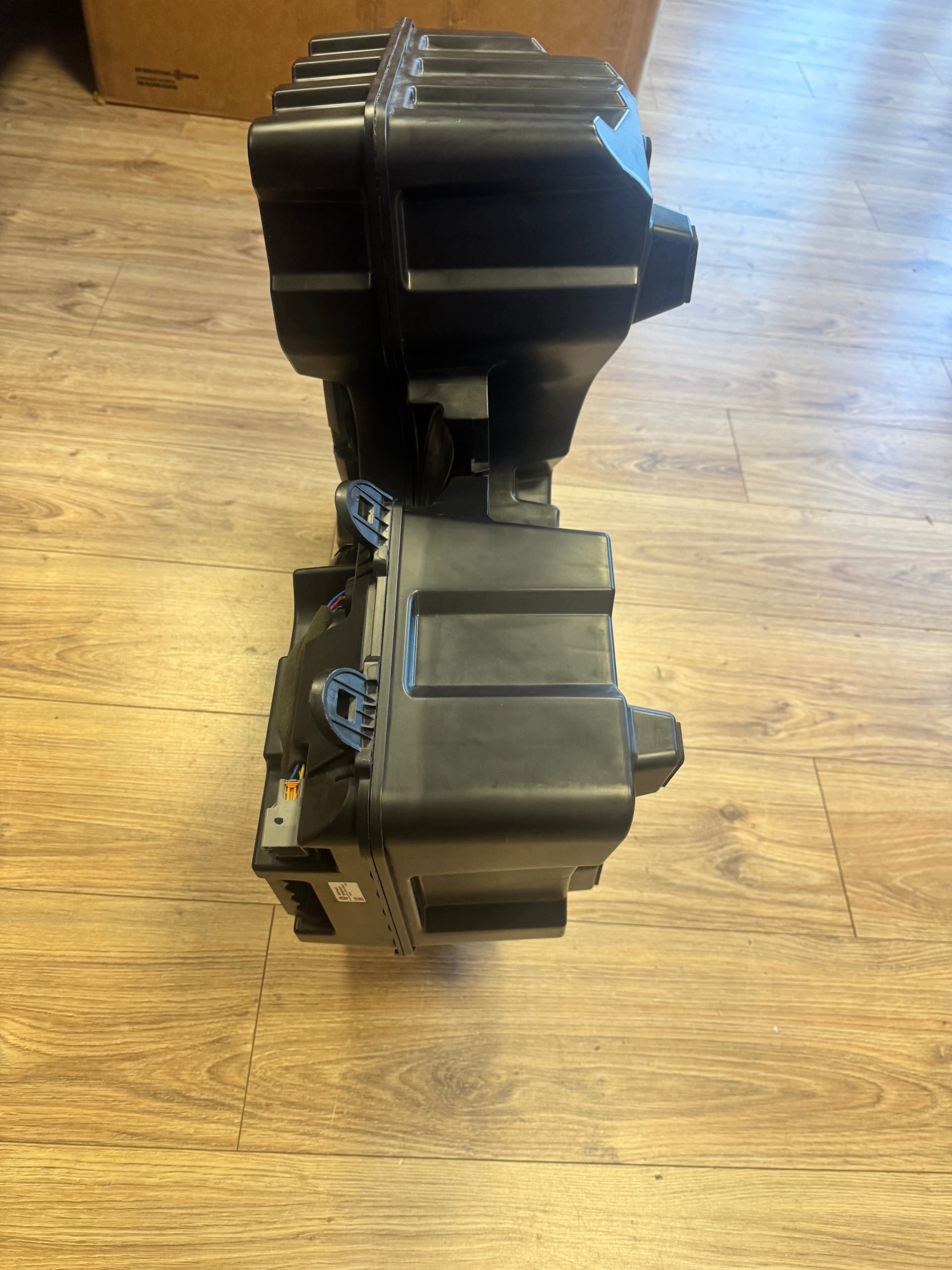 Subwoofer Dodge Challenger SRT 2015+ 05091044AF image 9