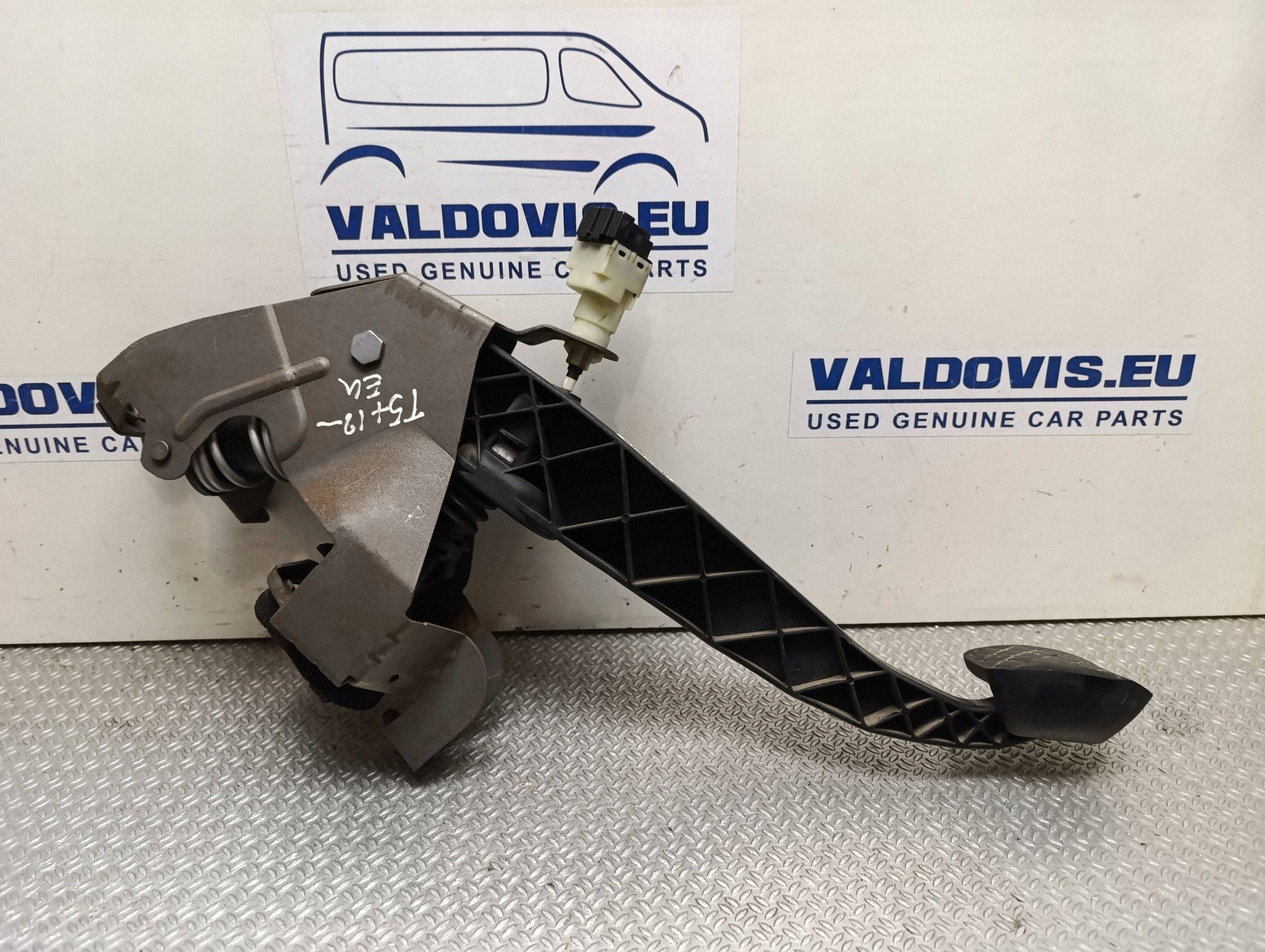 VW T5 Kupplungspedal 7E1721059F Gebraucht image 2