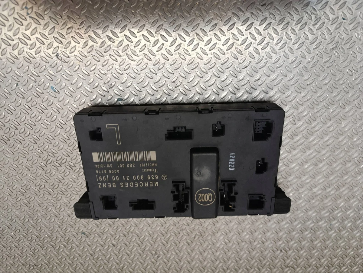 Module porte Vito W639 gauche avant 6399003100
