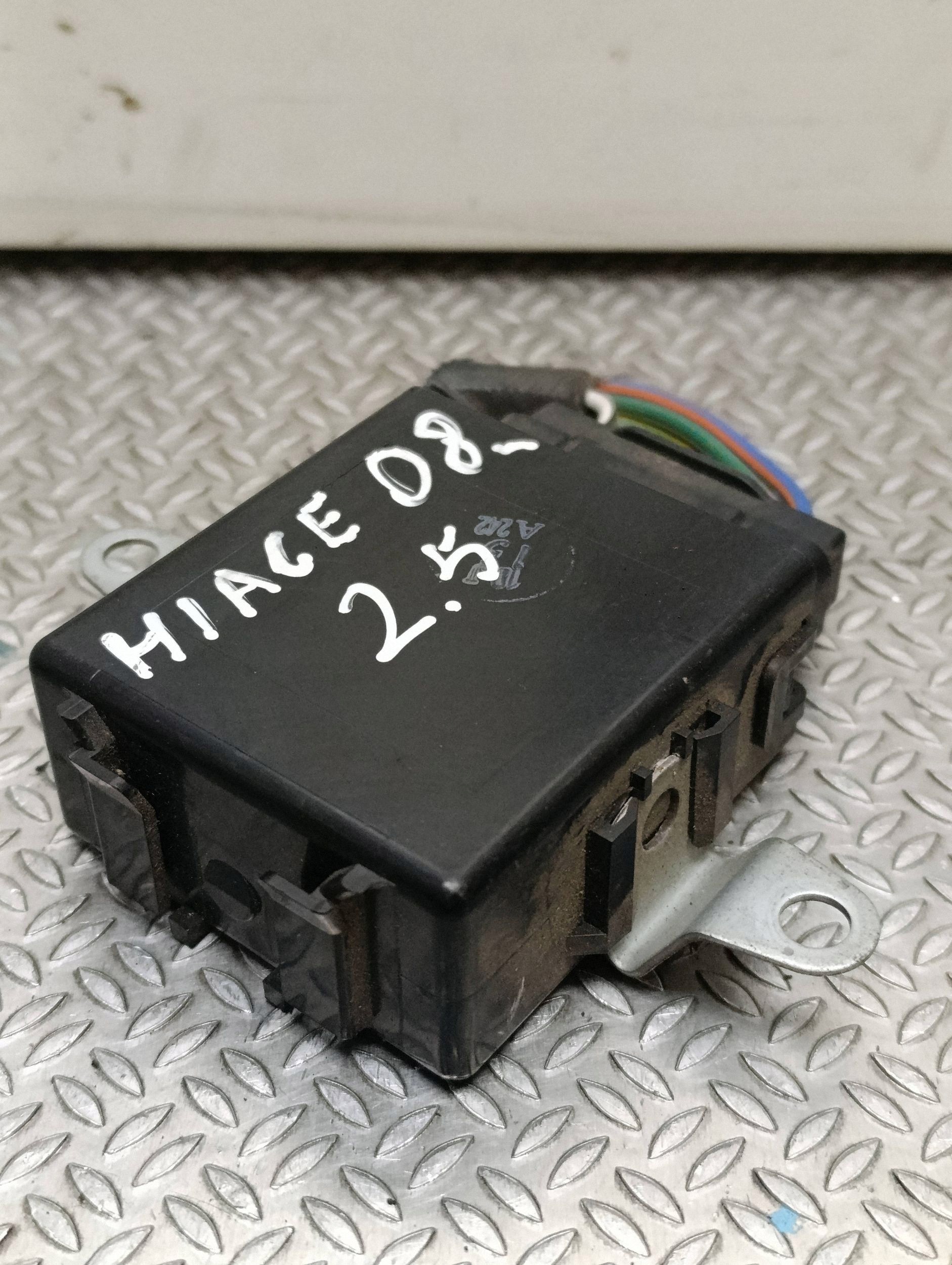 Relais Toyota Hiace H200 1650005780