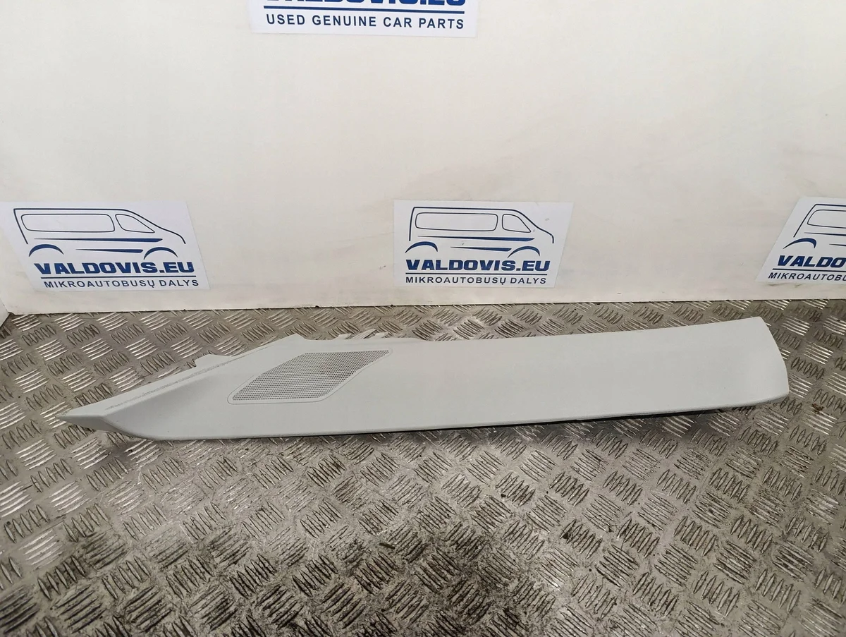 Garniture montant avant gauche VW Crafter