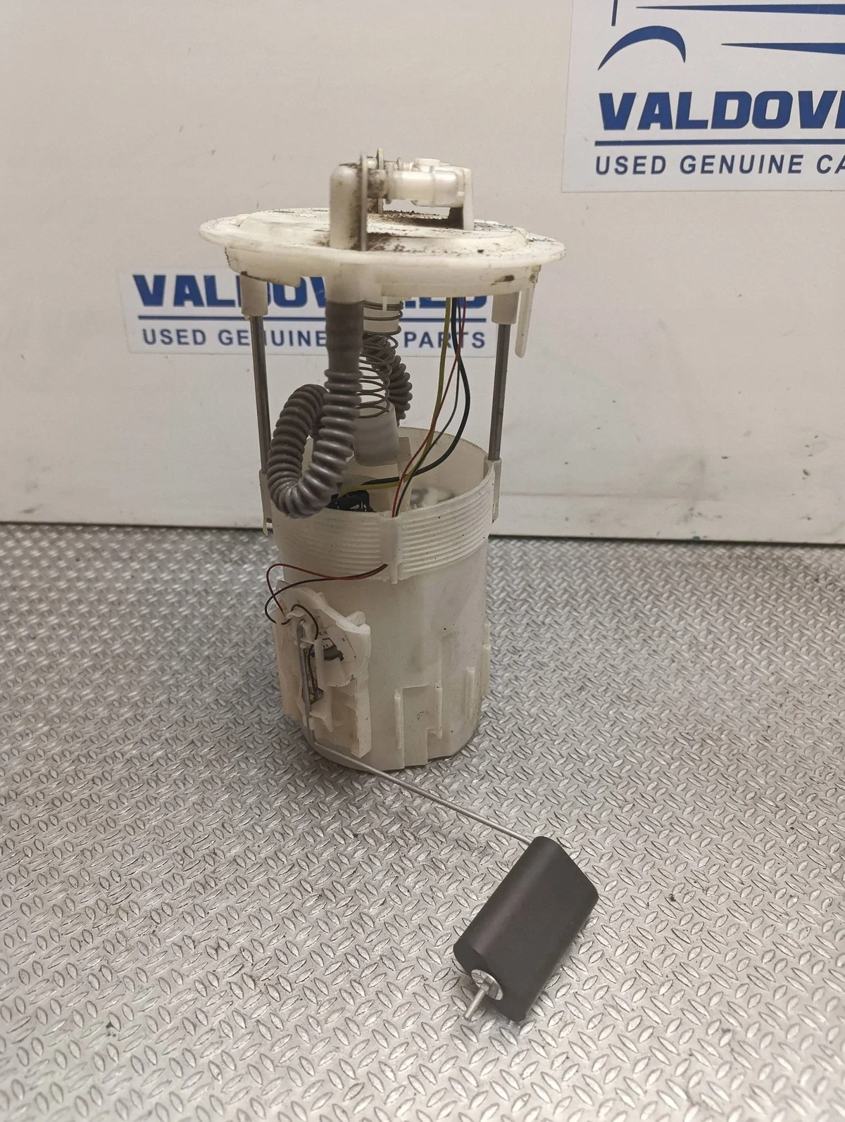 Pompe à carburant Renault Express Van 172027123R