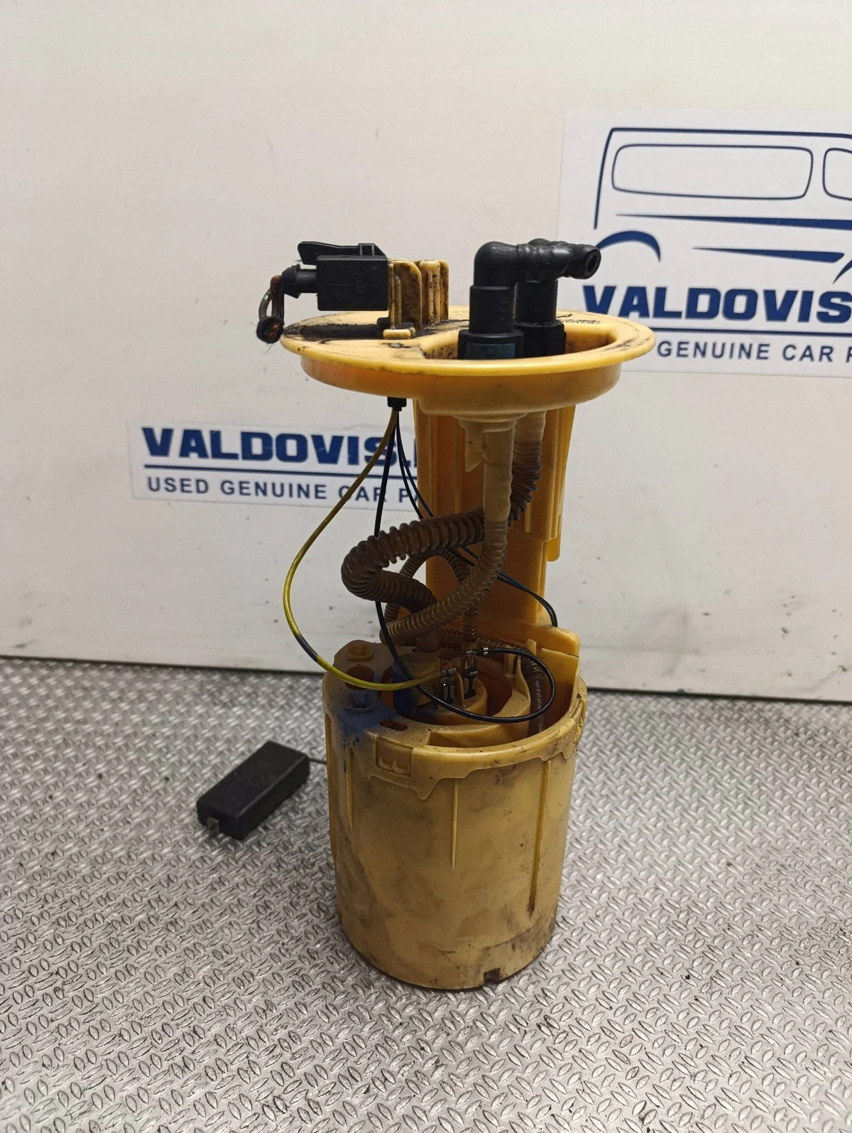 VW Crafter 2.5 polttoainepumppu A9064700794 image 2