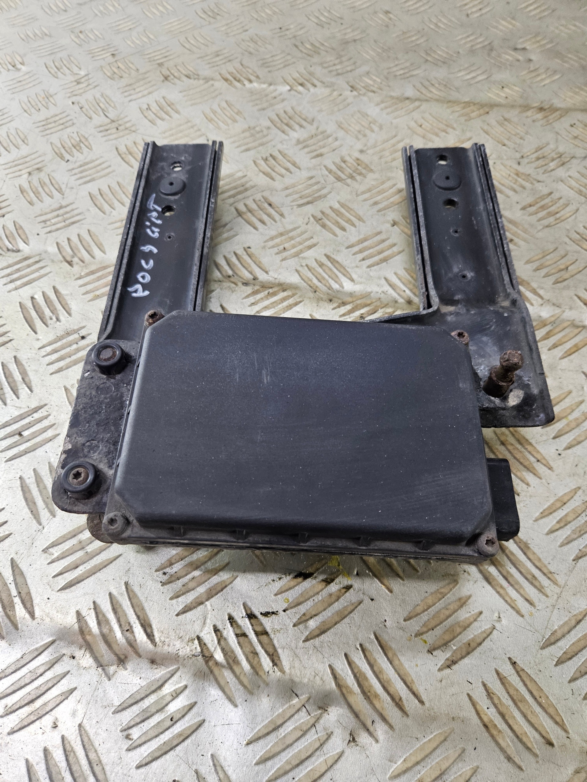 Ford Focus MK3 Lift Radar Distronic F1FT9G768AD
