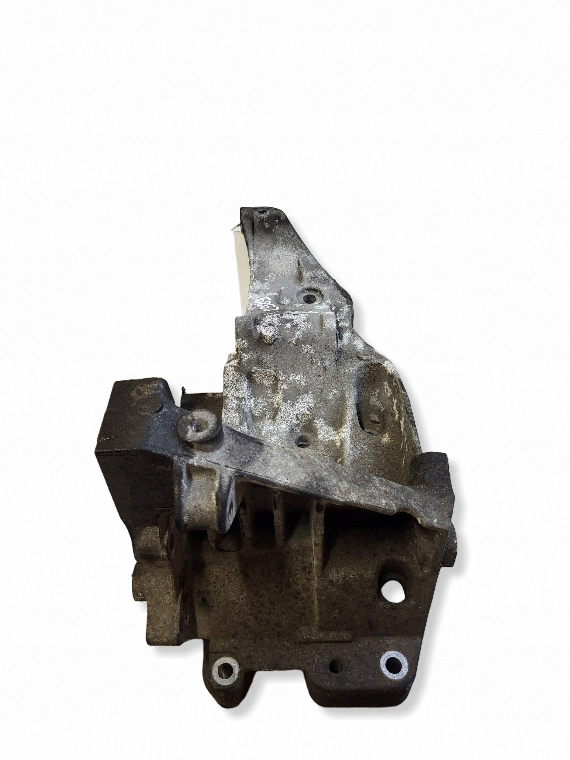 2011 BMW 3 E90 E91 Alternator Bracket Used OEM JUT265537 image 3