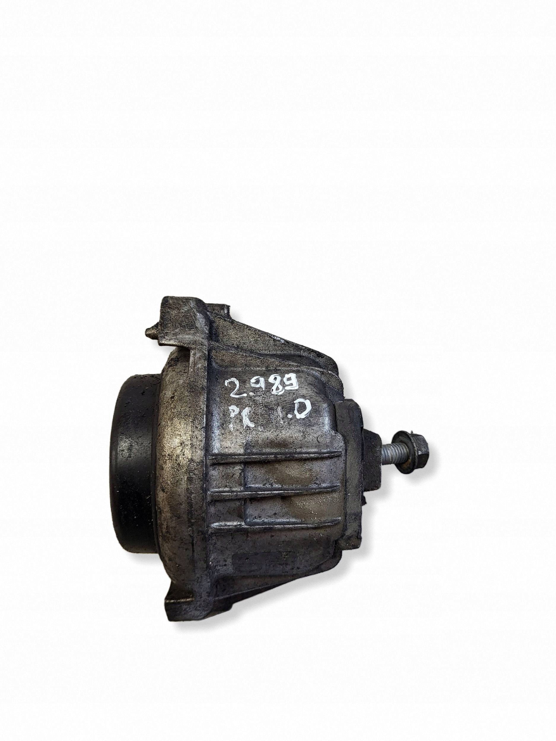 BMW 3 E90 E91 moottorin kiinnike 2011 OEM JUT265585