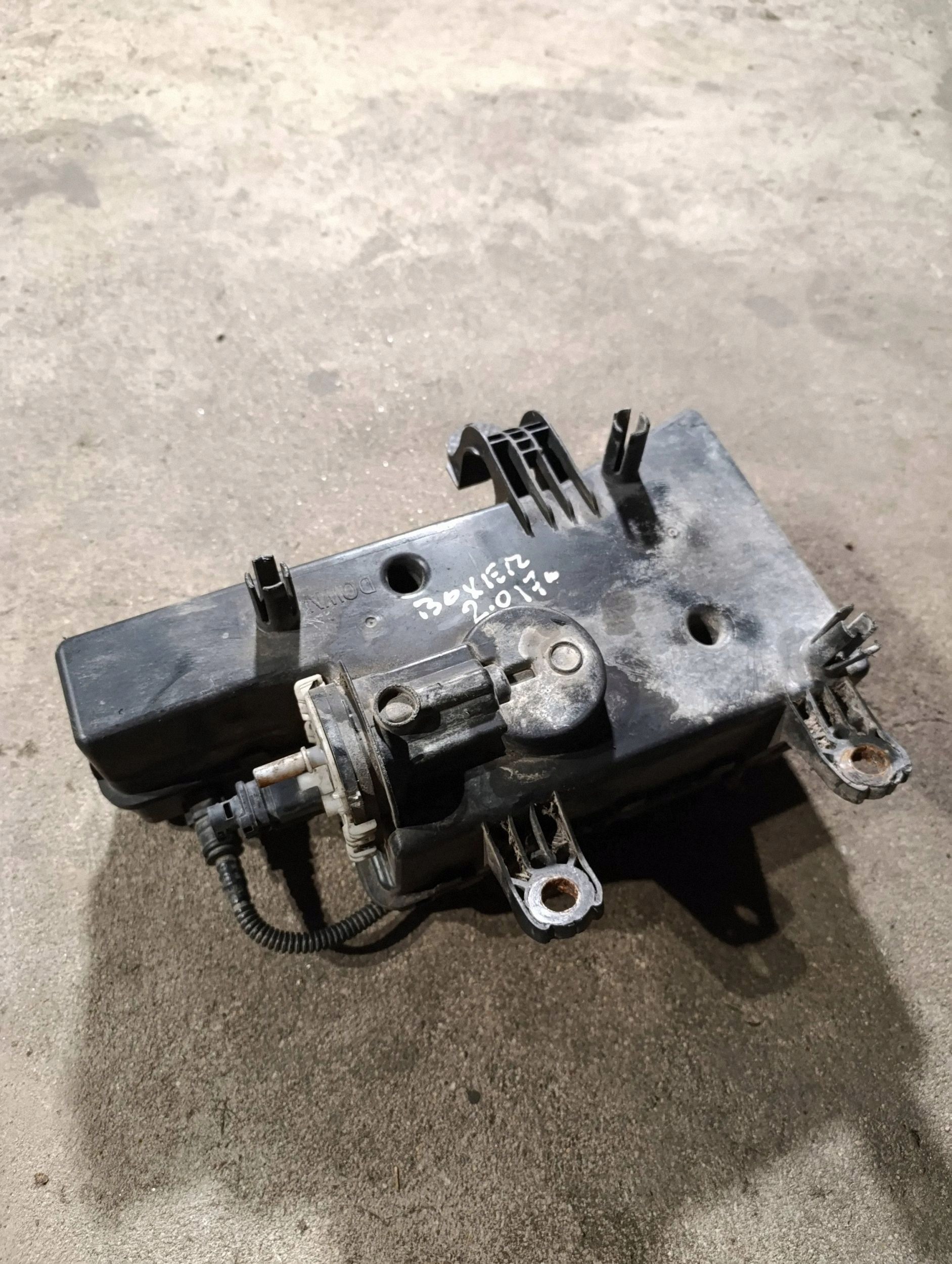 AdBlue-säiliö Peugeot Boxer 9886639880