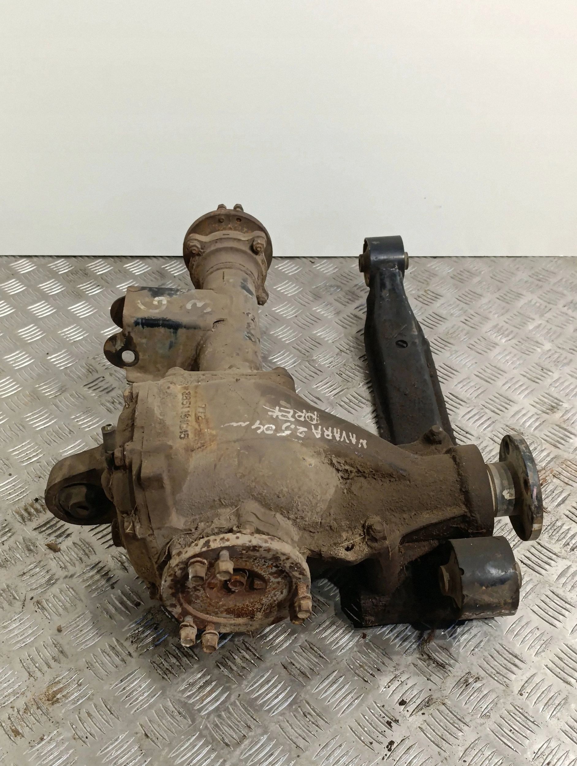 Framdifferential Nissan Navara D22 3851161045 image 4
