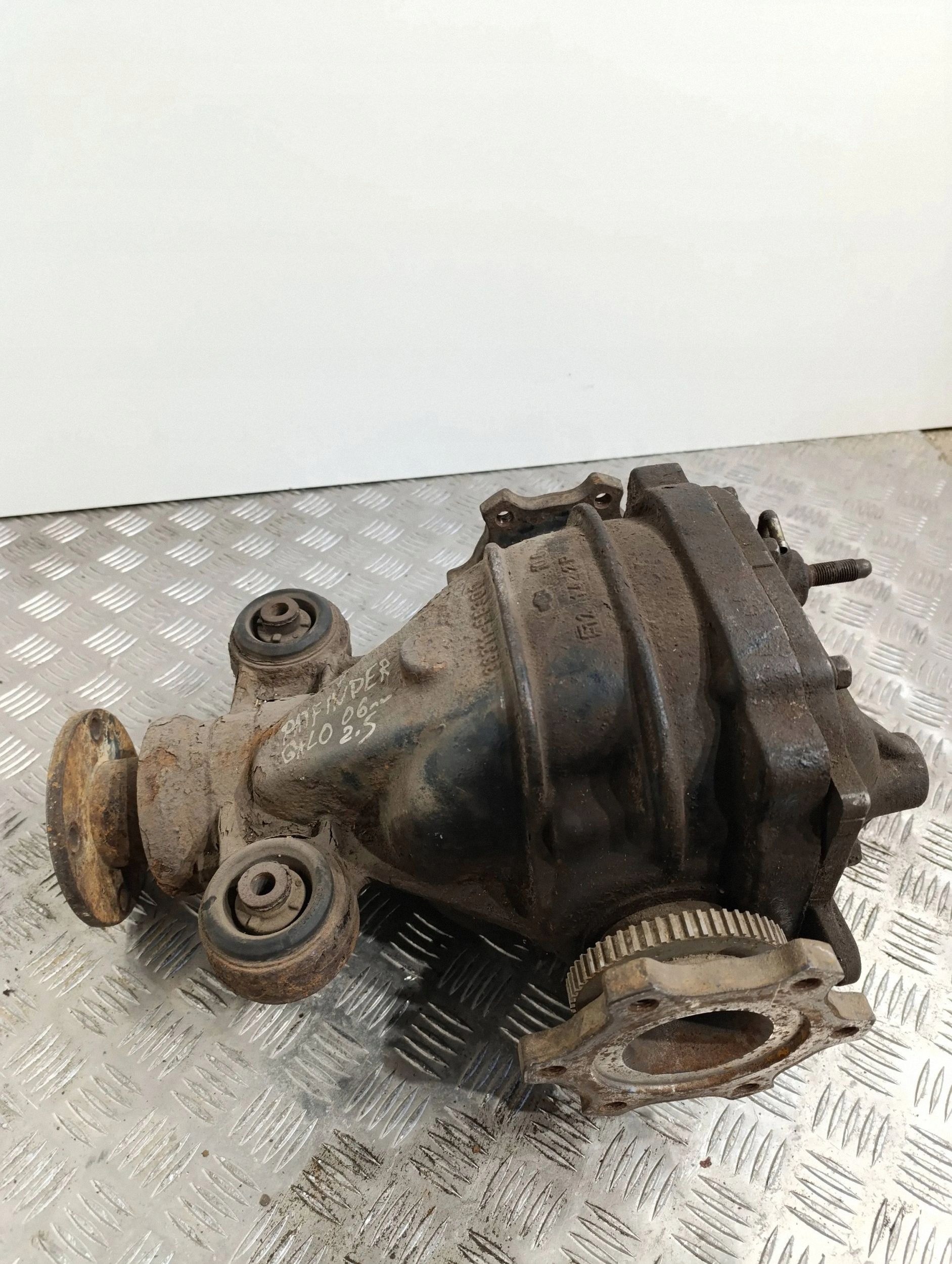 Différentiel arrière Nissan Pathfinder R51 38311EB300 image 6