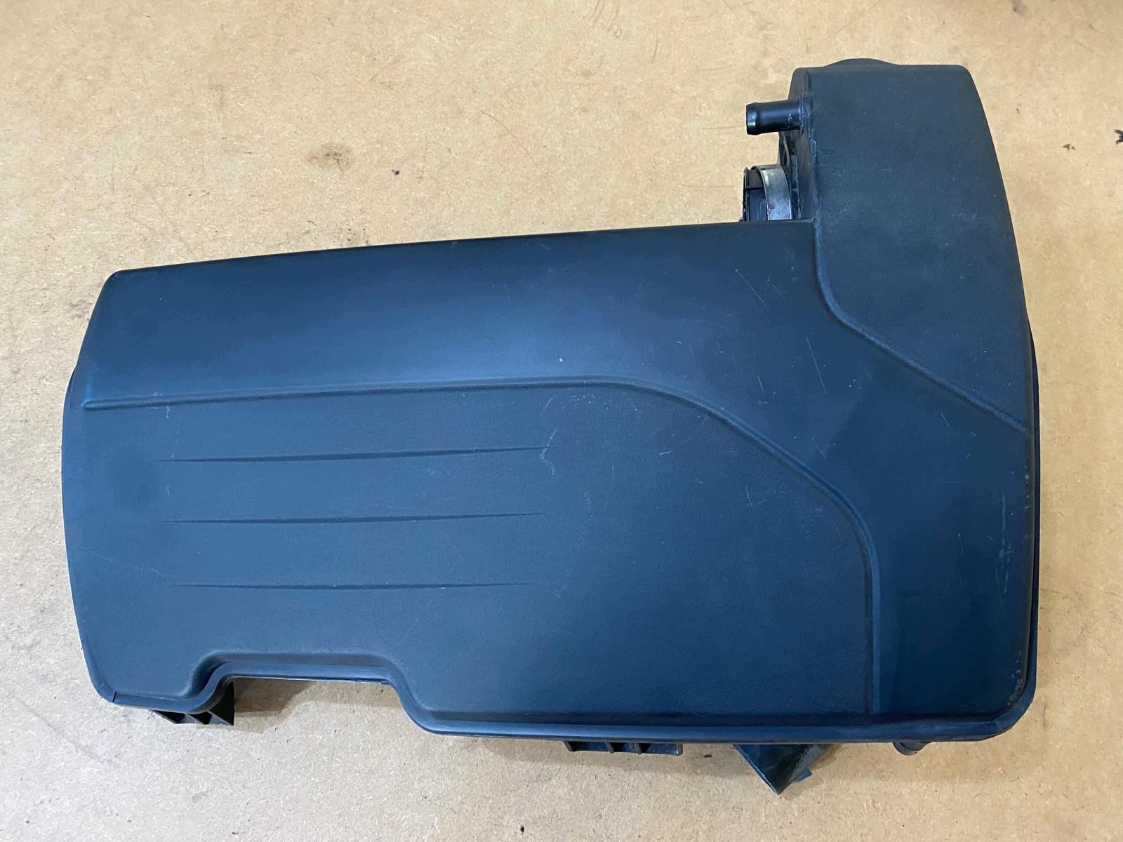 Renault Modus 1.2 16V Luftfiltergehäuse gebraucht image 2