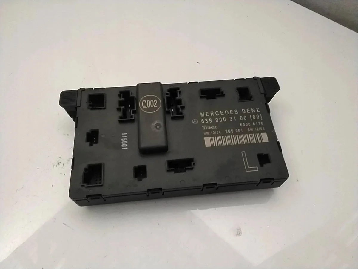 Module commande Mercedes Vito W639 6399003100 image 2
