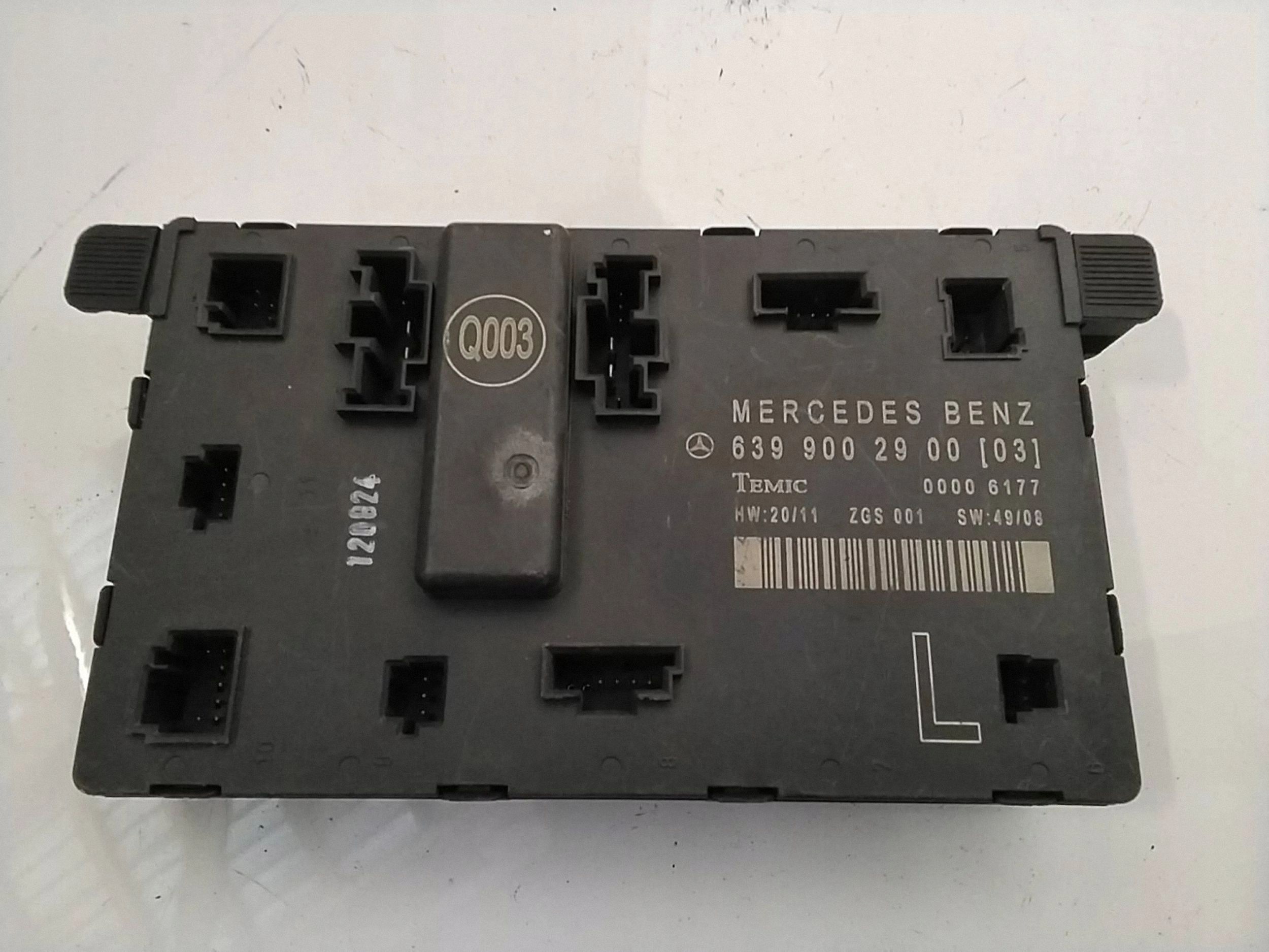 Ohjausmoduuli Mercedes-Benz OE 6399002900