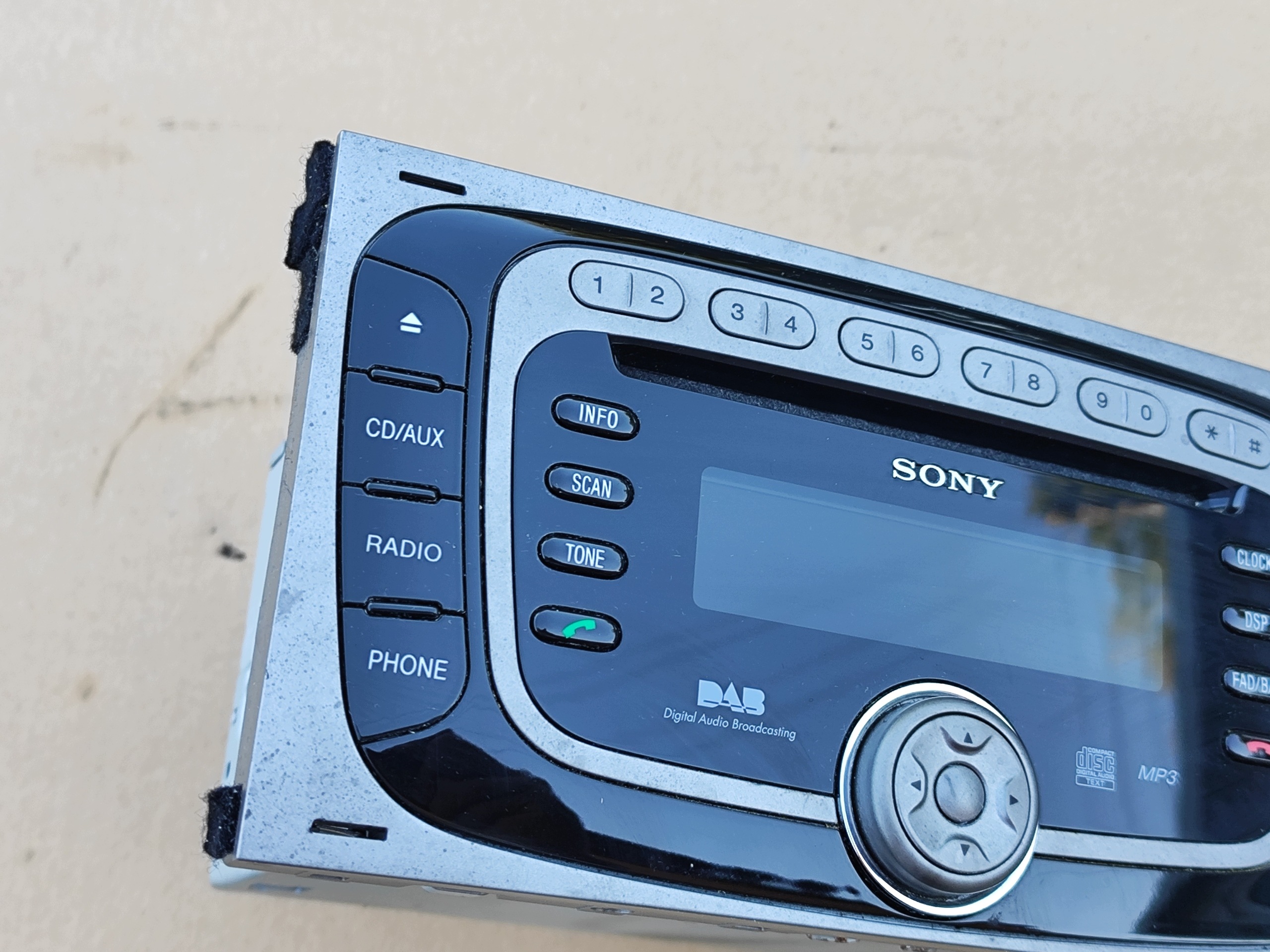 Ford Kuga Mk1 Radio CD 8V4T18C939LF Käytetty
