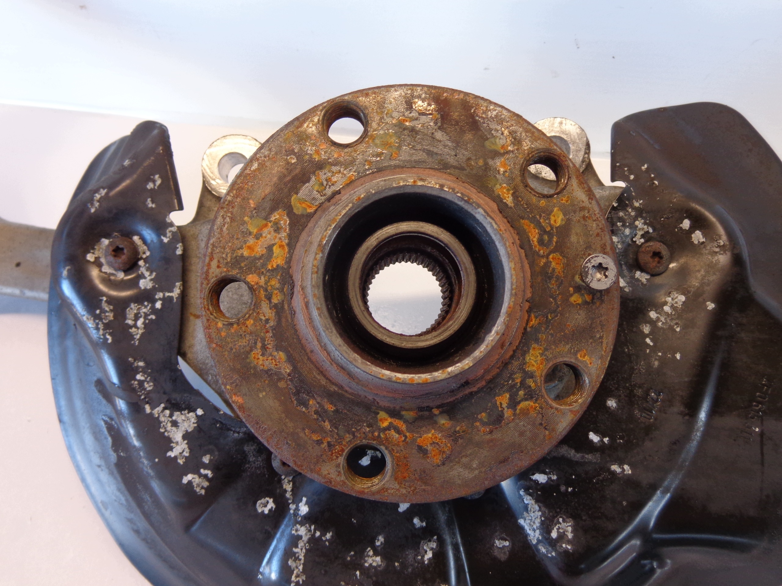 Audi A6 C6 3.0 TFSI Achsschenkel links vorne
