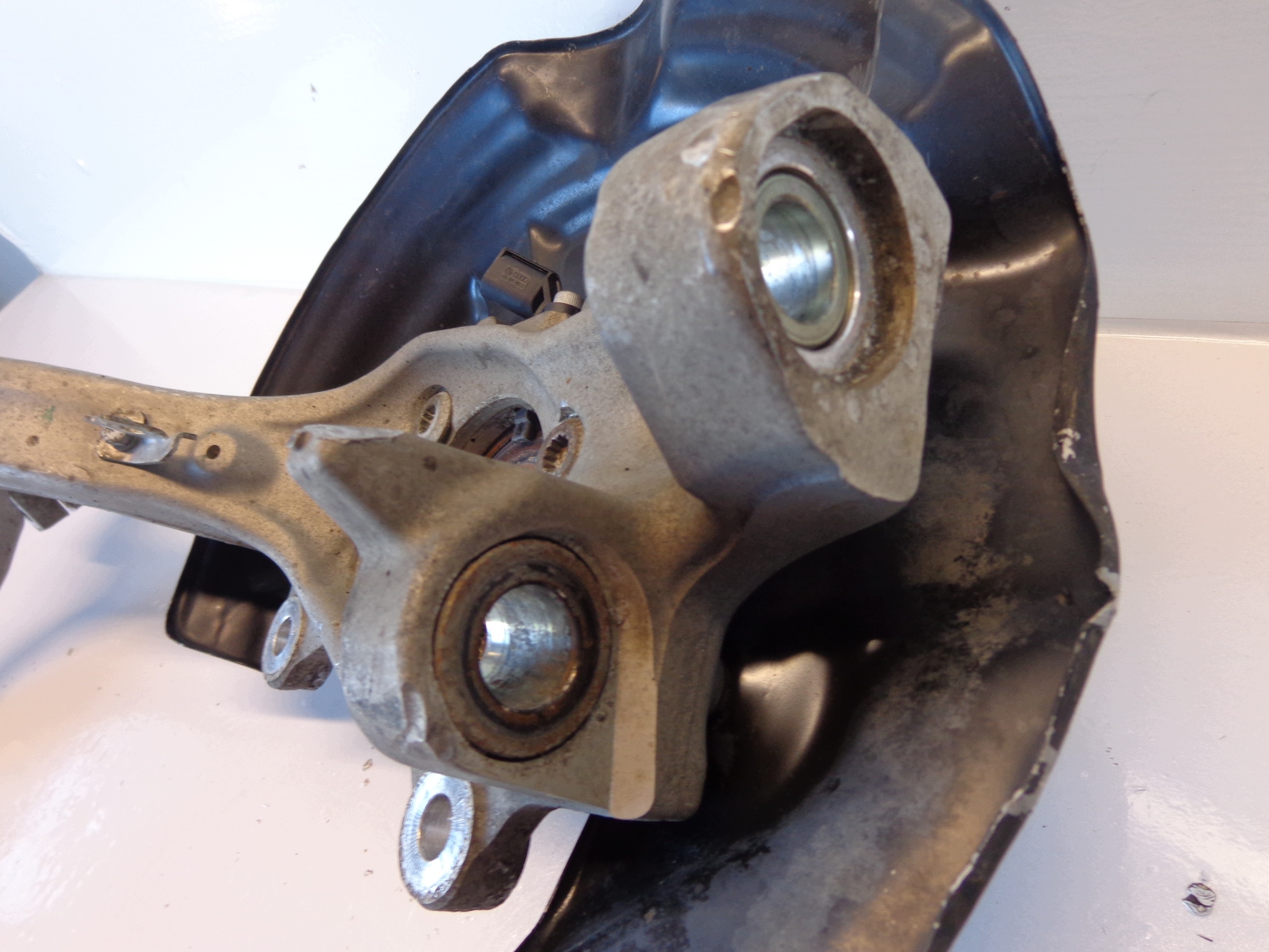 Audi A6 C6 3.0 TFSI Cubo Roda Dianteiro Esquerdo image 8