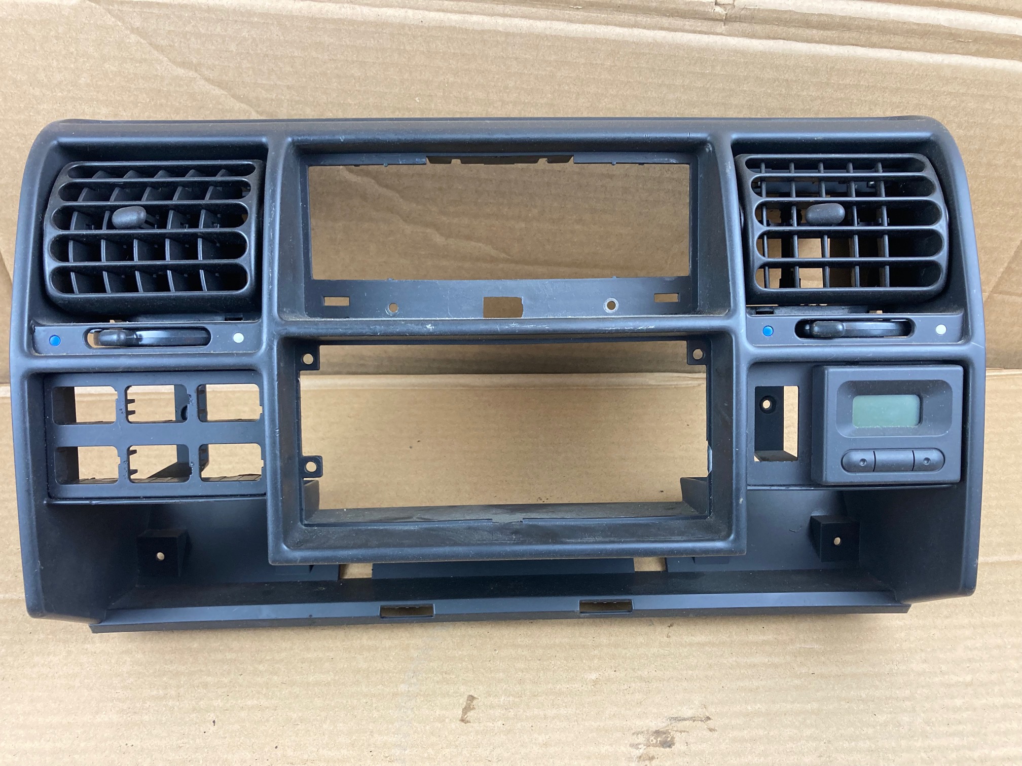 Radioframe Land Rover Discovery 2 II AWR1383LNF