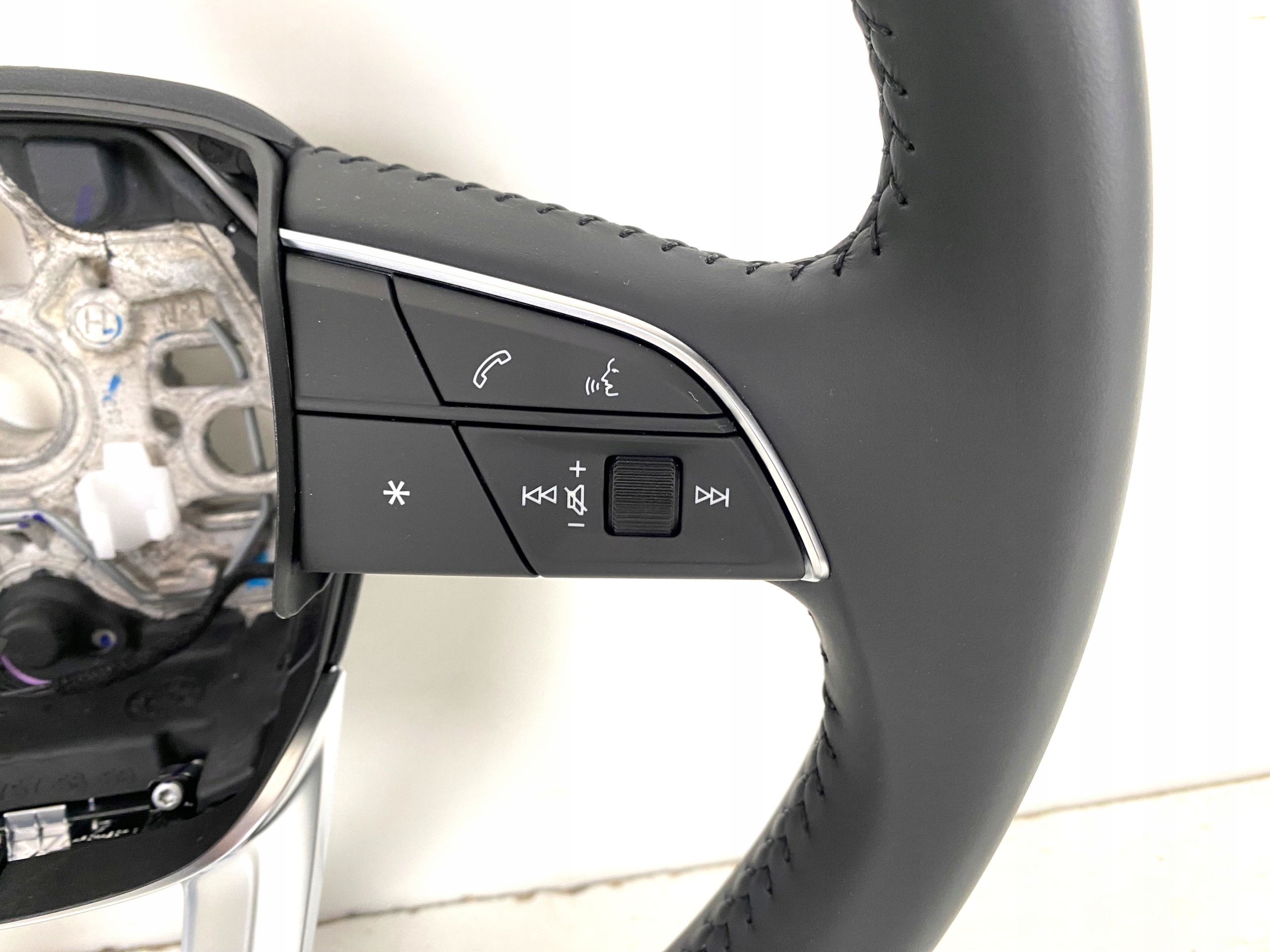 Volant multifonction Audi Q3 83A 2018- 83A419091D image 4