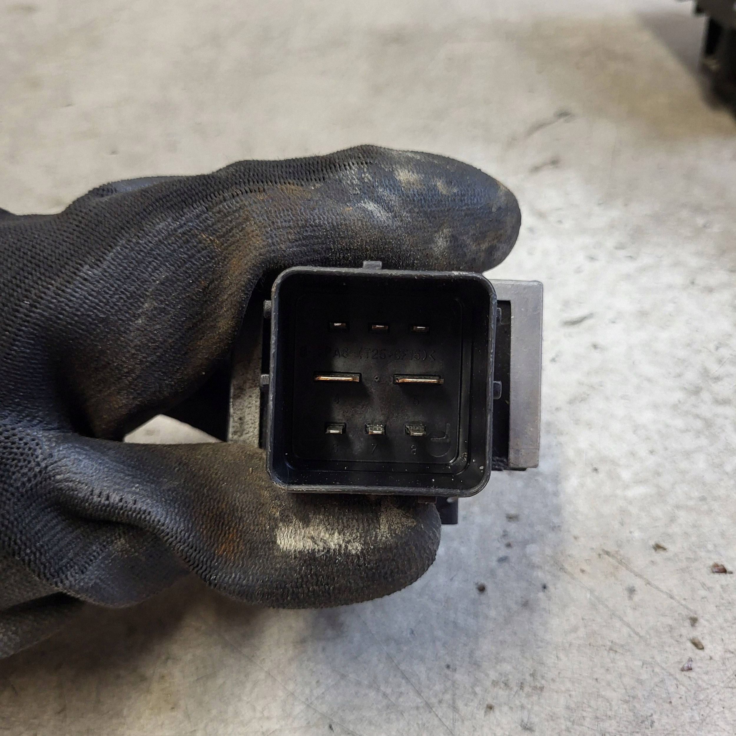 2010 Citroen C5 Blower Resistor 9663824880 image 3