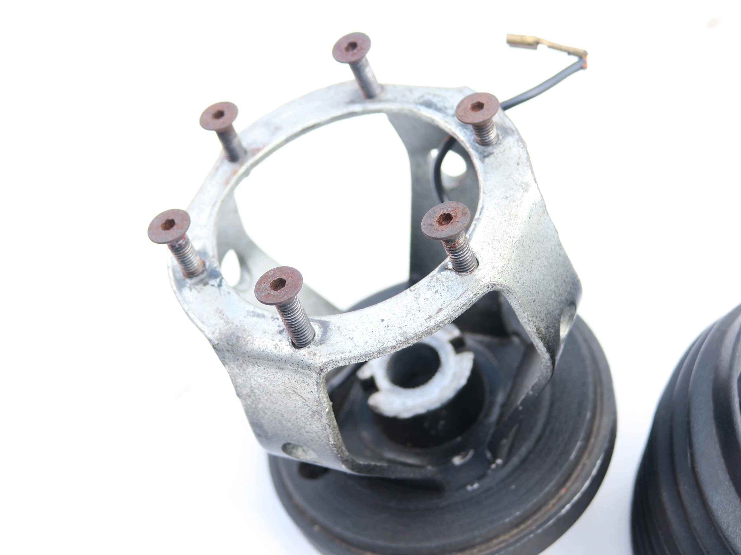 Momo L66051 Ohjauspyörä Opel Corsa A, Kadett E, Astra F