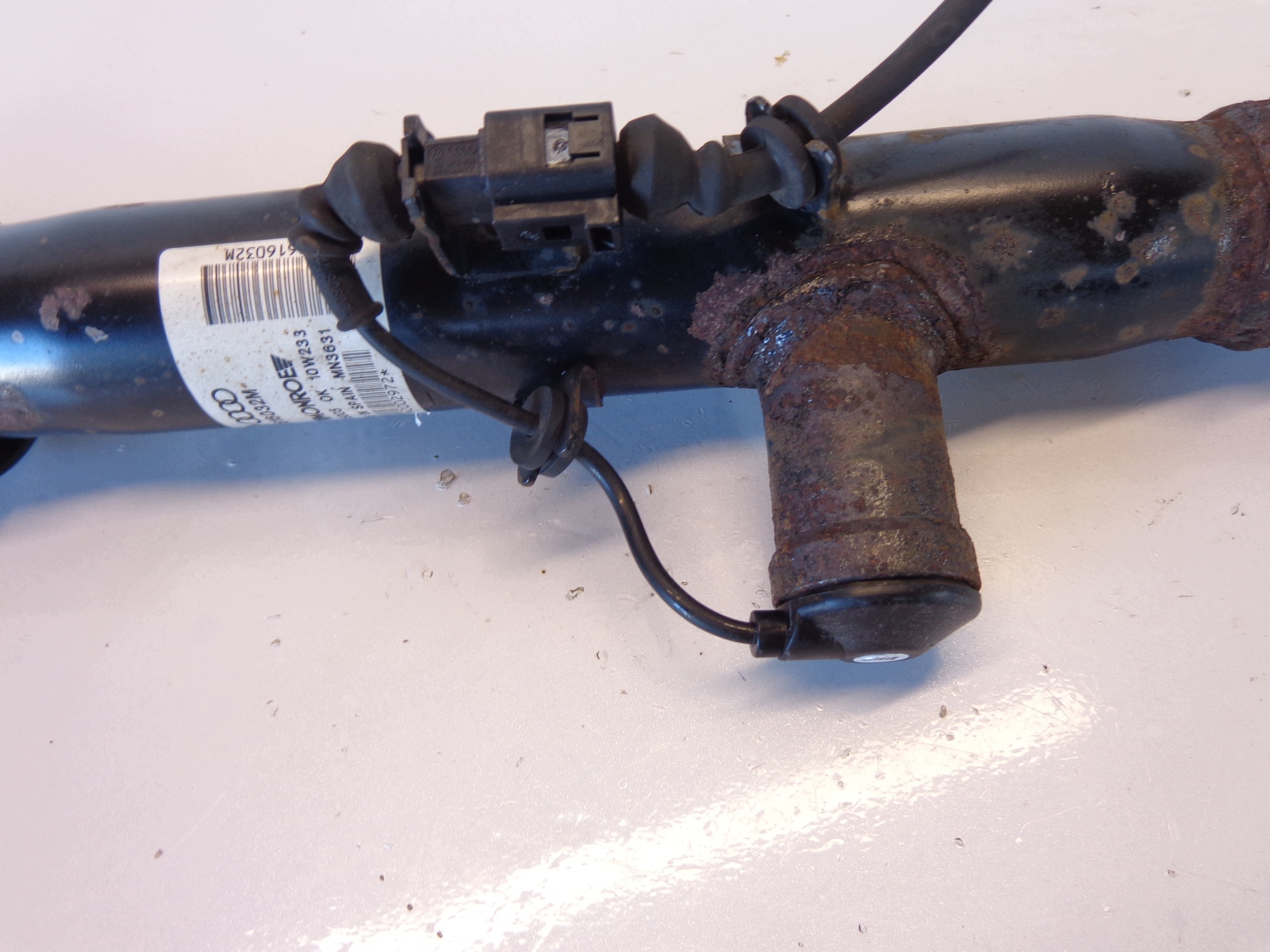 Audi A6 C6 Avant Air Suspension Shock Absorber Right Rear OEM 4F0616032M