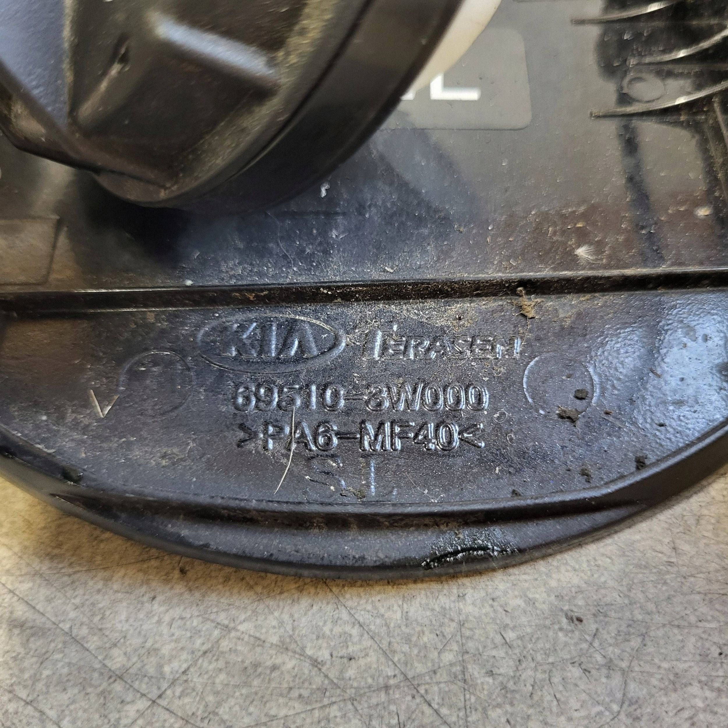 Klappe Tankdeckel Kia Sportage III Diesel 69510-3W000 image 4