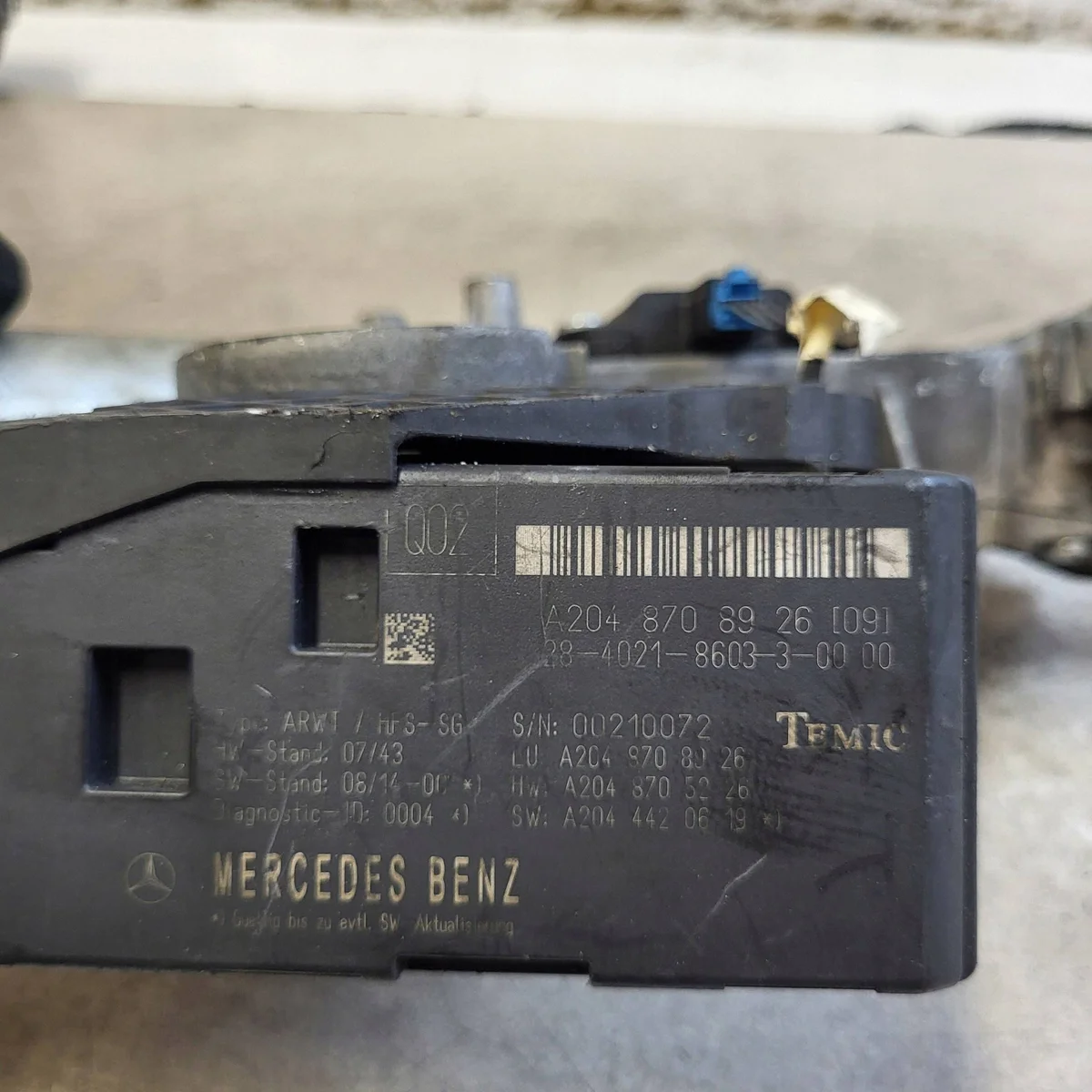 Mécanisme hayon Mercedes A2048202842 image 9