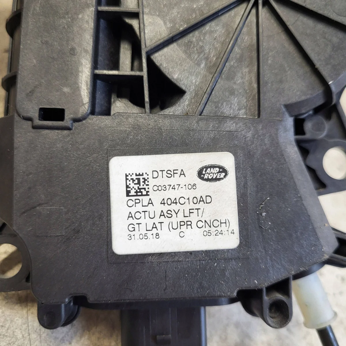 2018 Jaguar F-Pace Tailgate Actuator C03747106 image 4