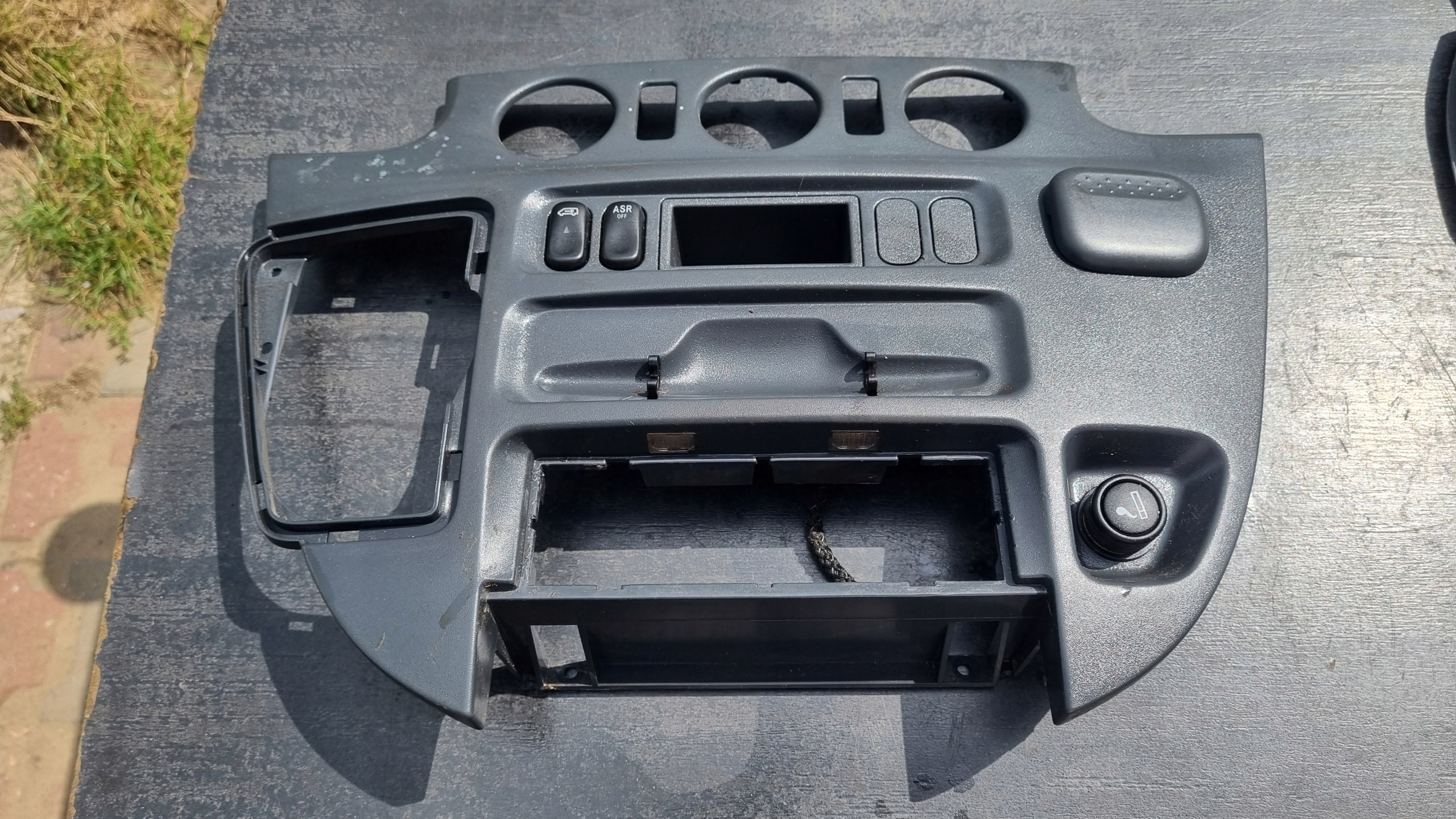 Mercedes Sprinter Cadre Console A9016801807 image 2