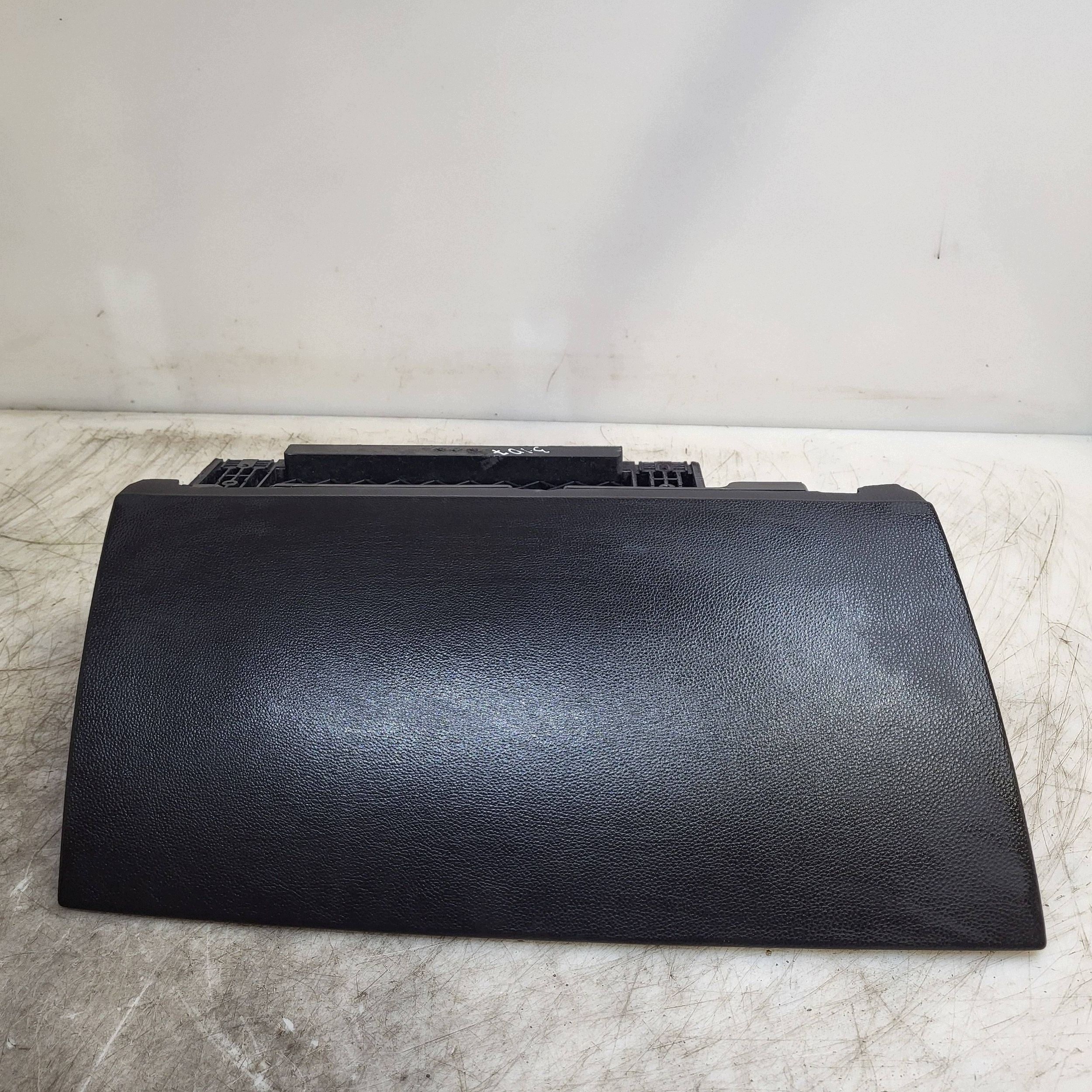 BMW 7 E65 E66 Boîte à gants JUT273363 image 2