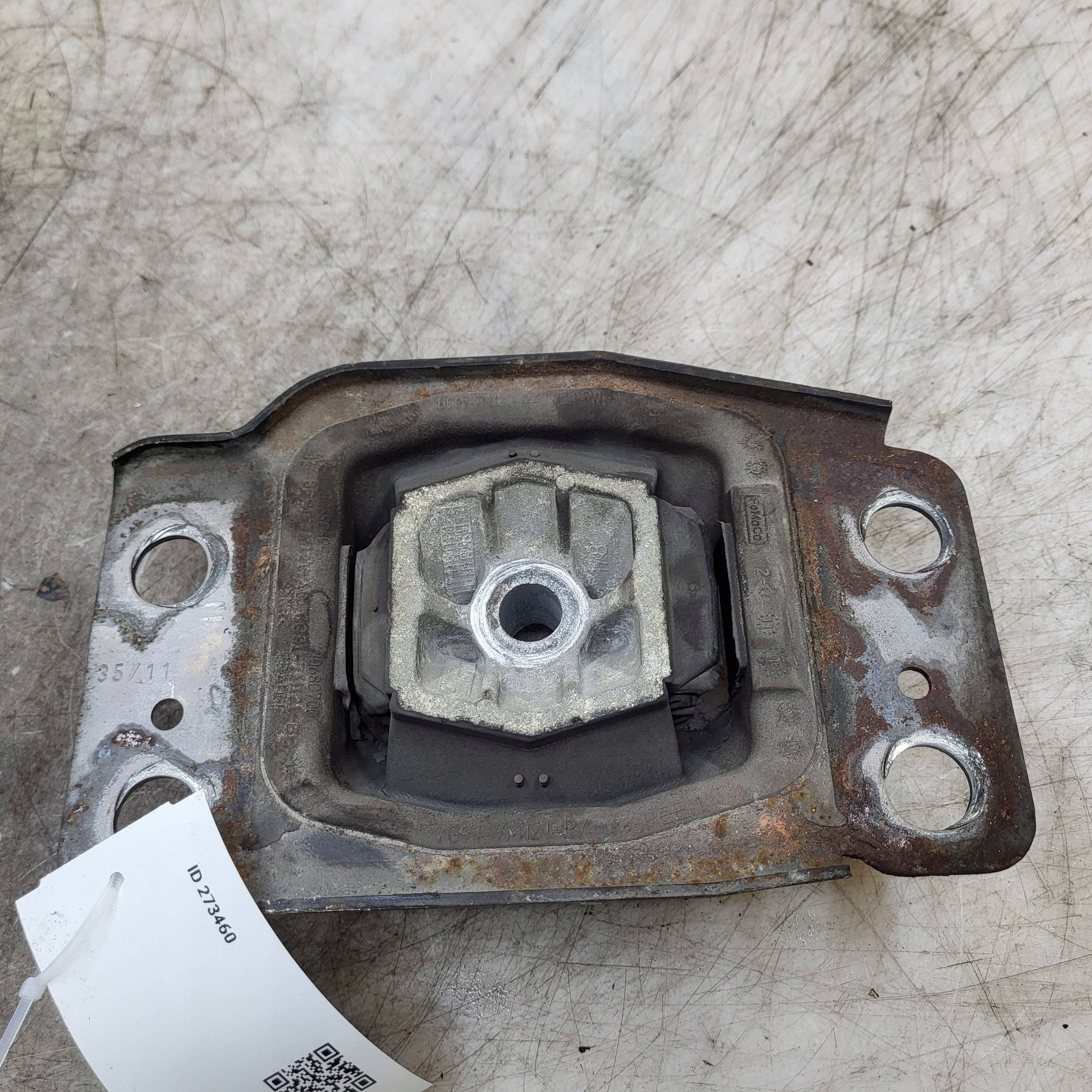 2011 Ford Mondeo MK IV Engine Mount BG917M1214AA image 2