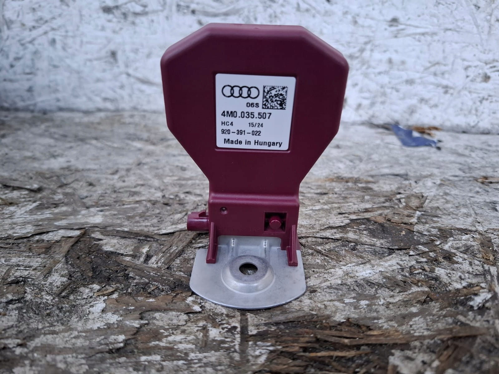 Amplificateur d'antenne Audi 16860793860 image 3