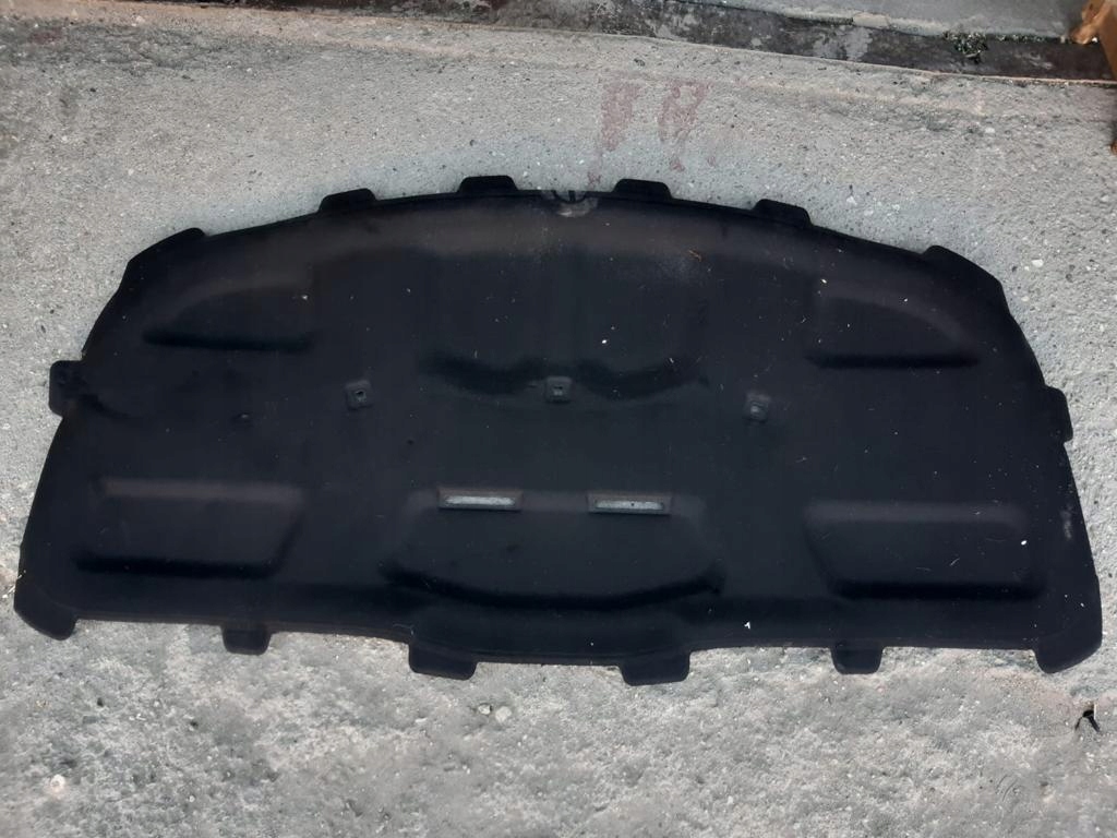 Audi A4 B9 Podbitka Maski 8W0868825B