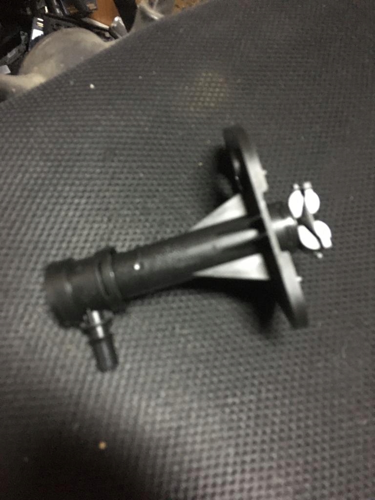 Audi Q7 oikea ajovalojen pesuri LAMPA-4740