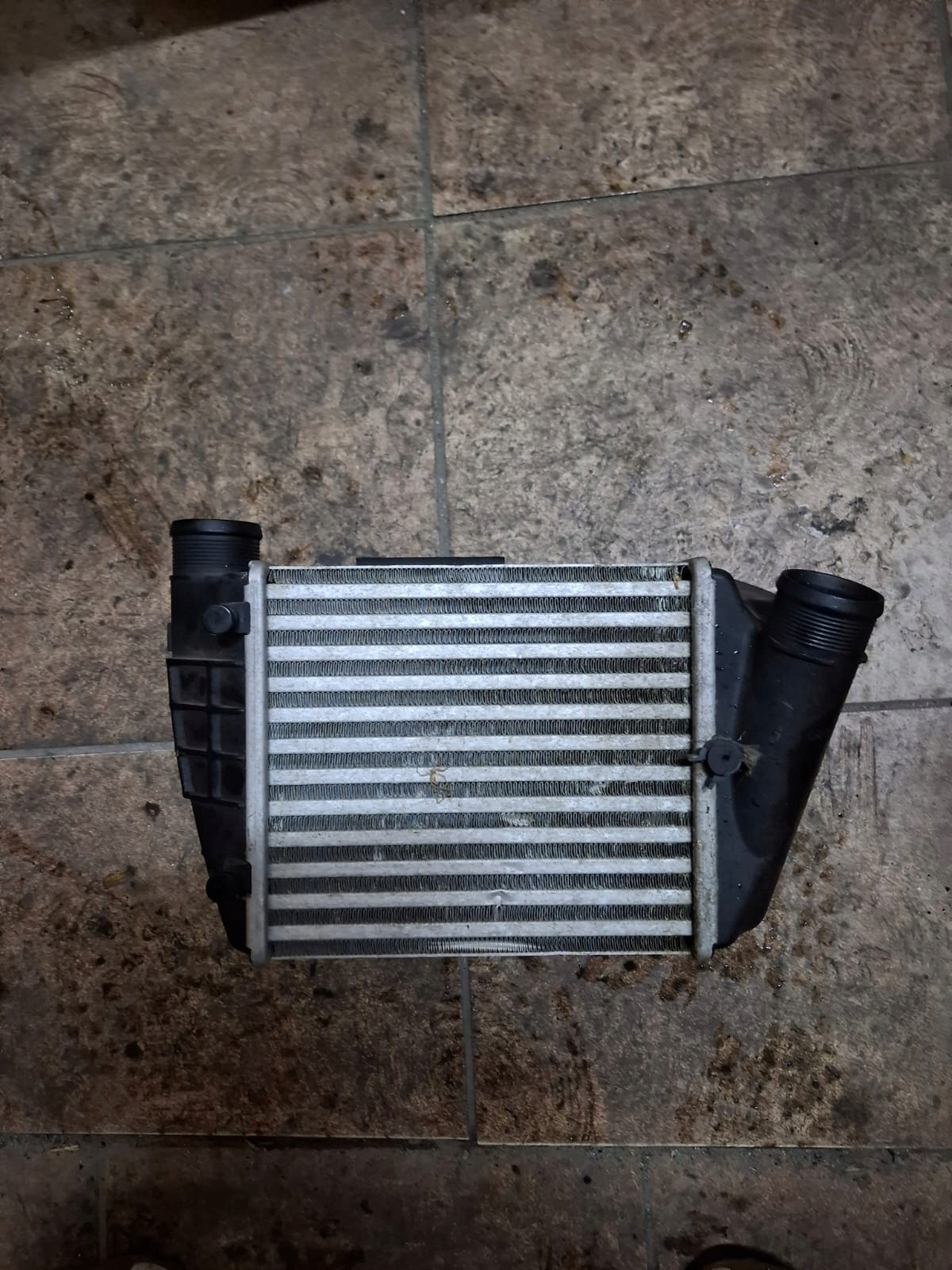 Intercooler Audi A4 B7 2.7/3.0 TDI 8E0145806L image 4