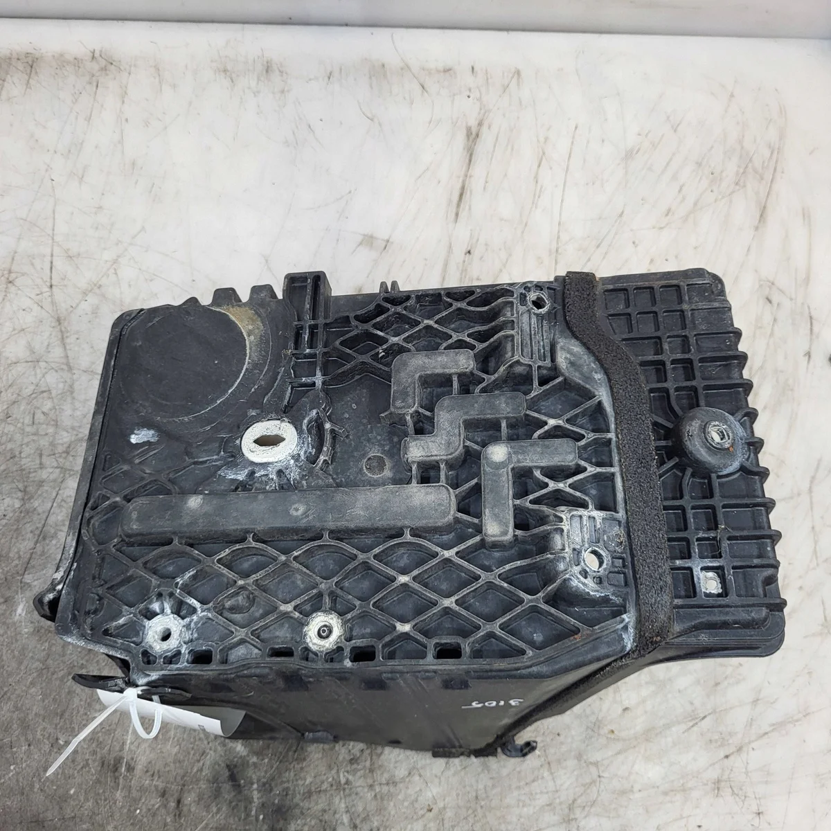 Volvo Akun Suojus OE 31349472
