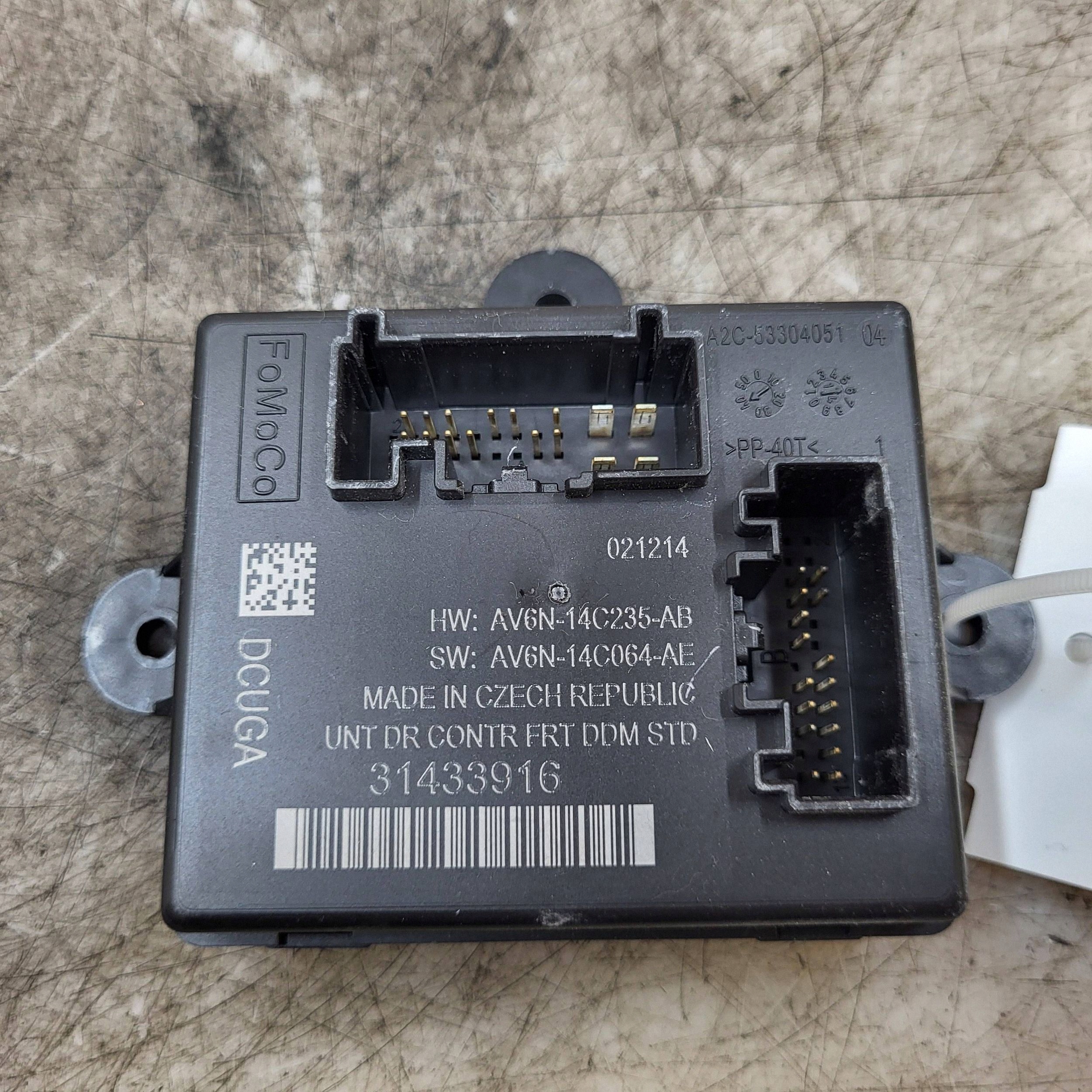 2013 Volvo V60 Door Module AV6N14C235AB image 3