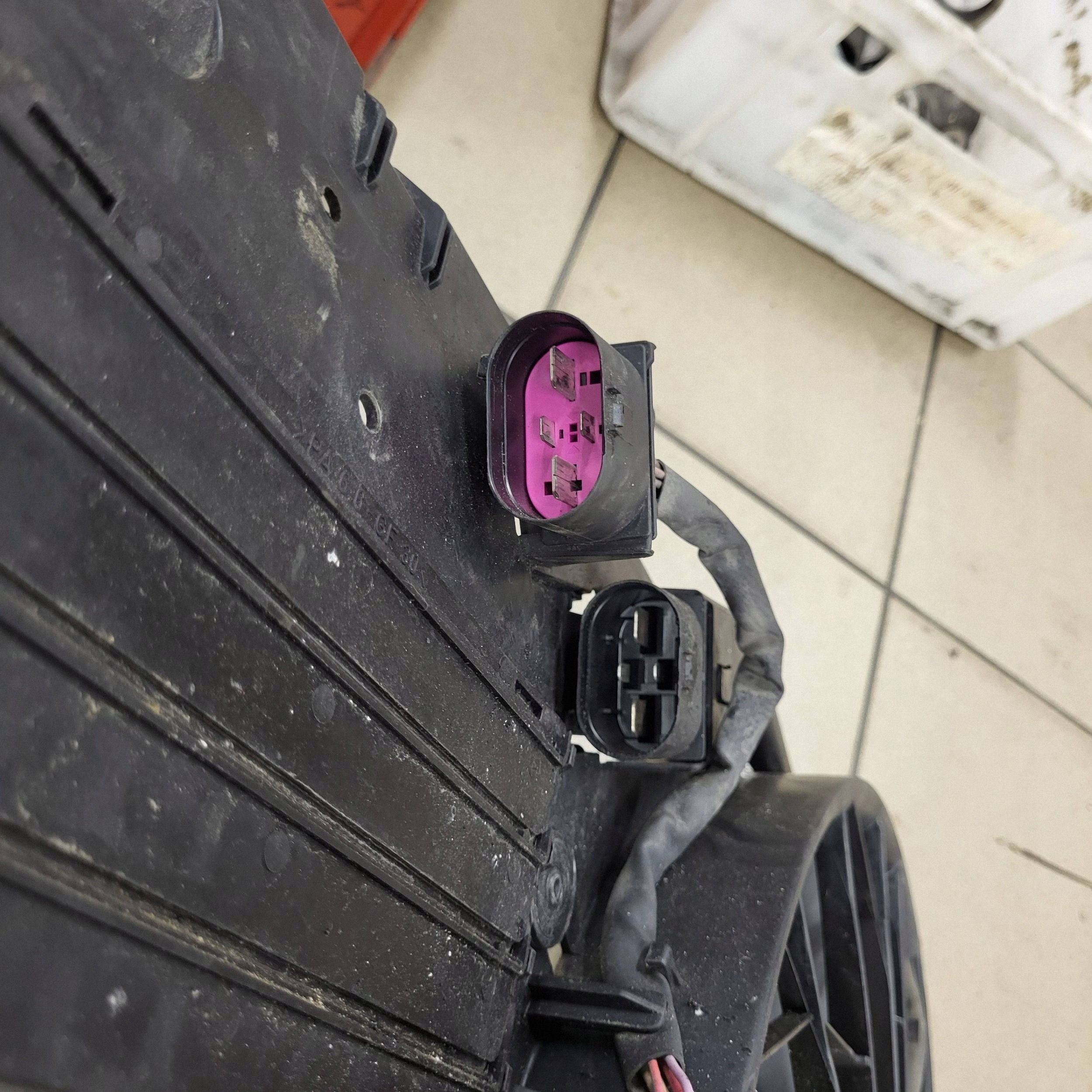 Ventilateur radiateur Audi Q7 4L 7L0121208J image 5