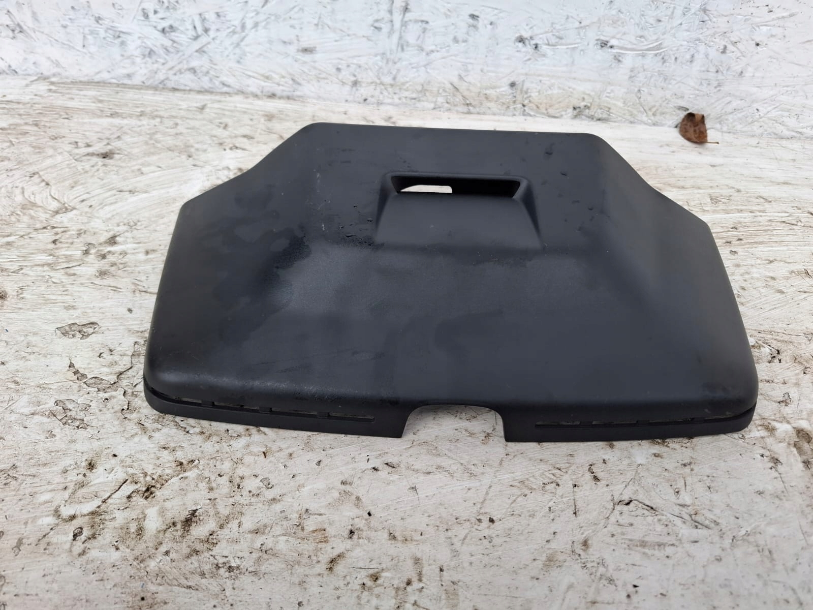 Audi A5 B10 peilin suojus 8B3857519