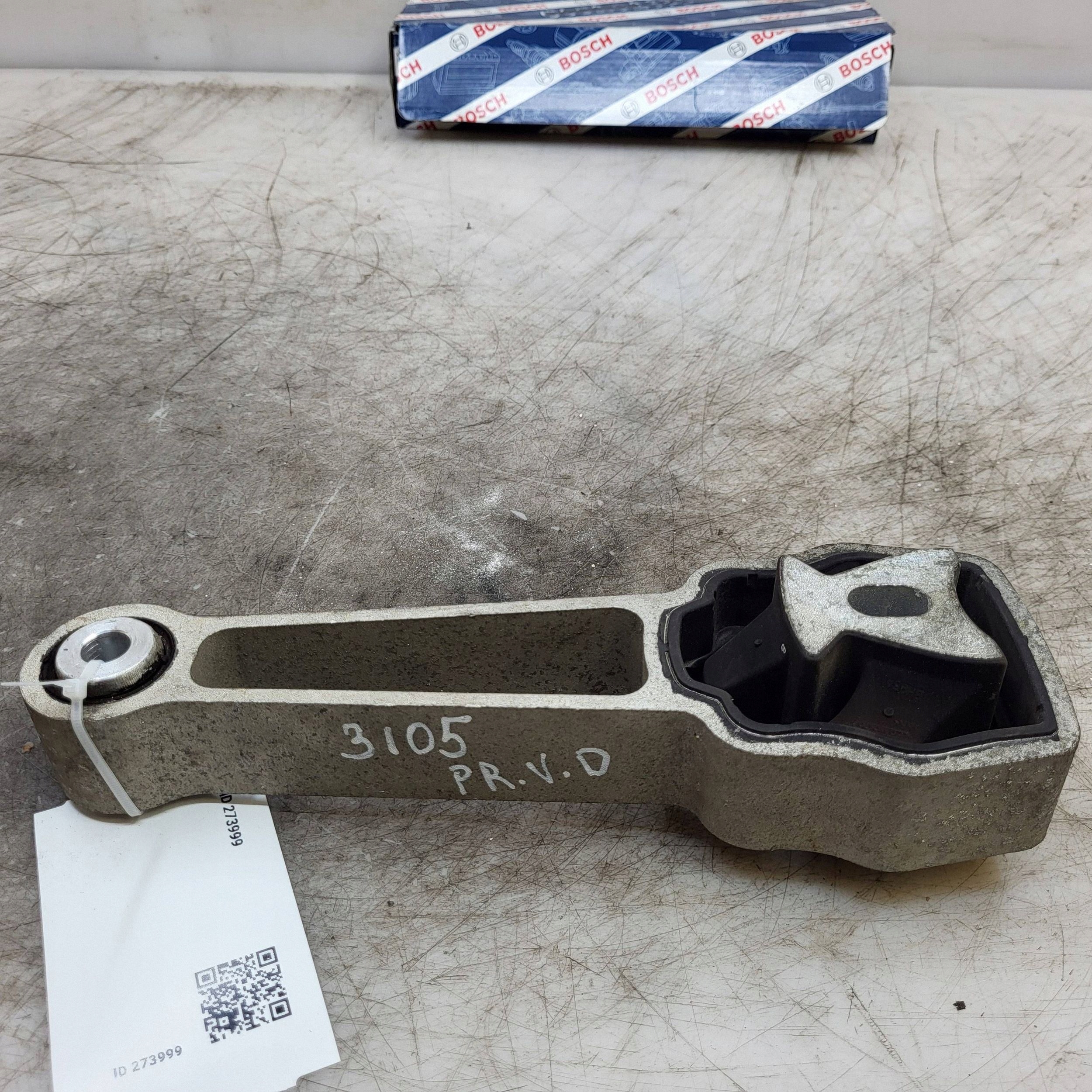 Volvo V60 moottorin kiinnike 6G326P082GC