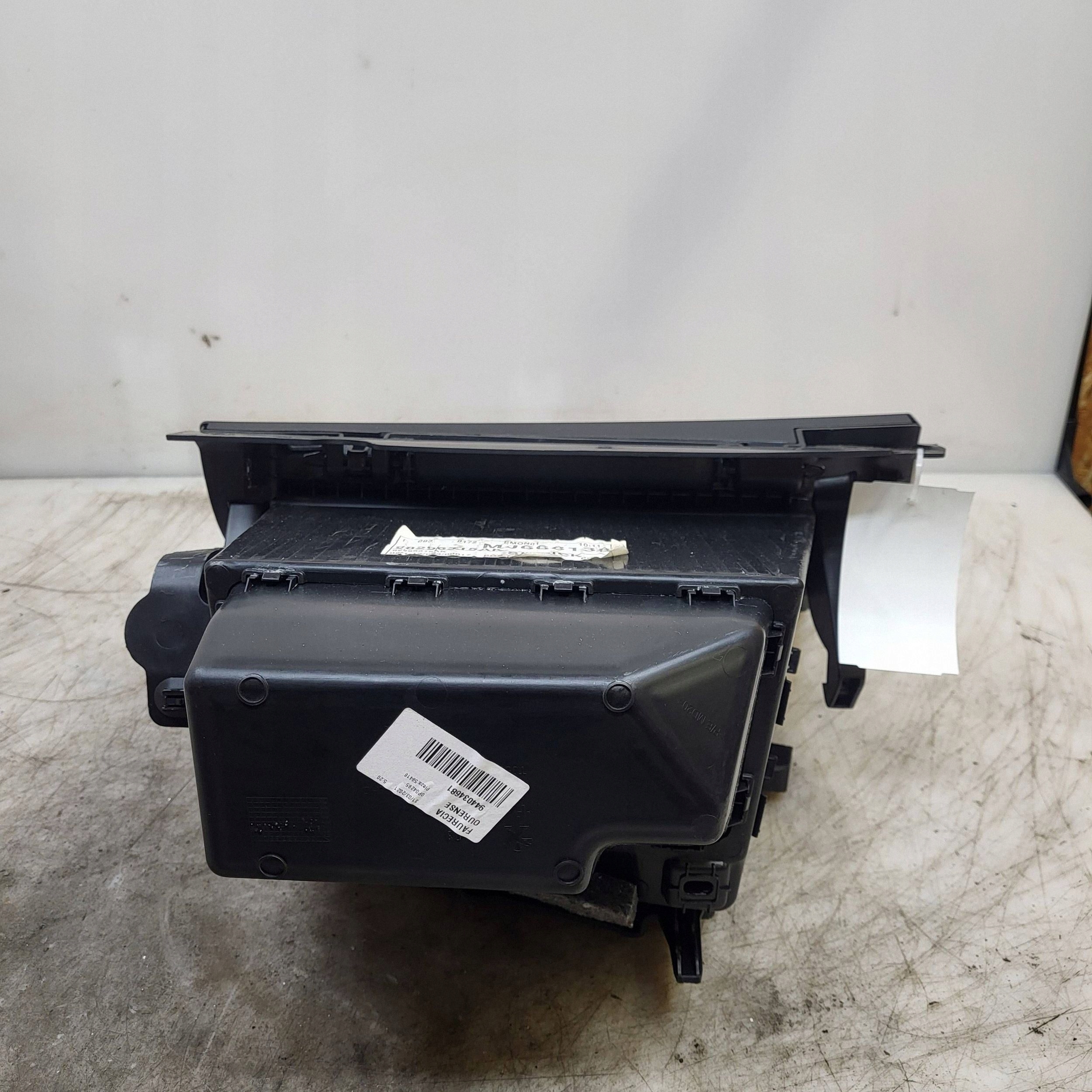Peugeot 2008 II Ablagefach 98296315AK image 5