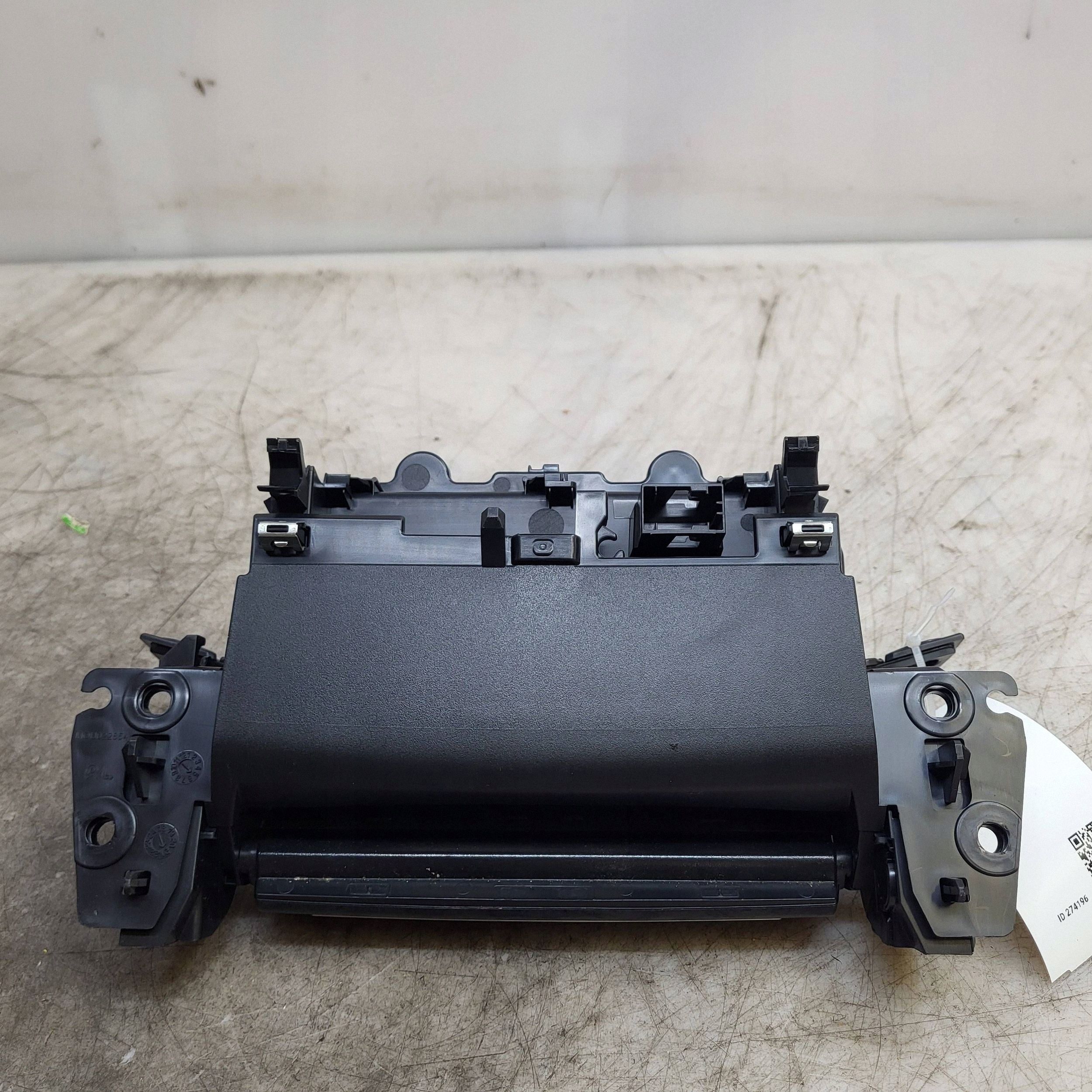 Peugeot 2008 II 19-21 Console Central Usada image 7