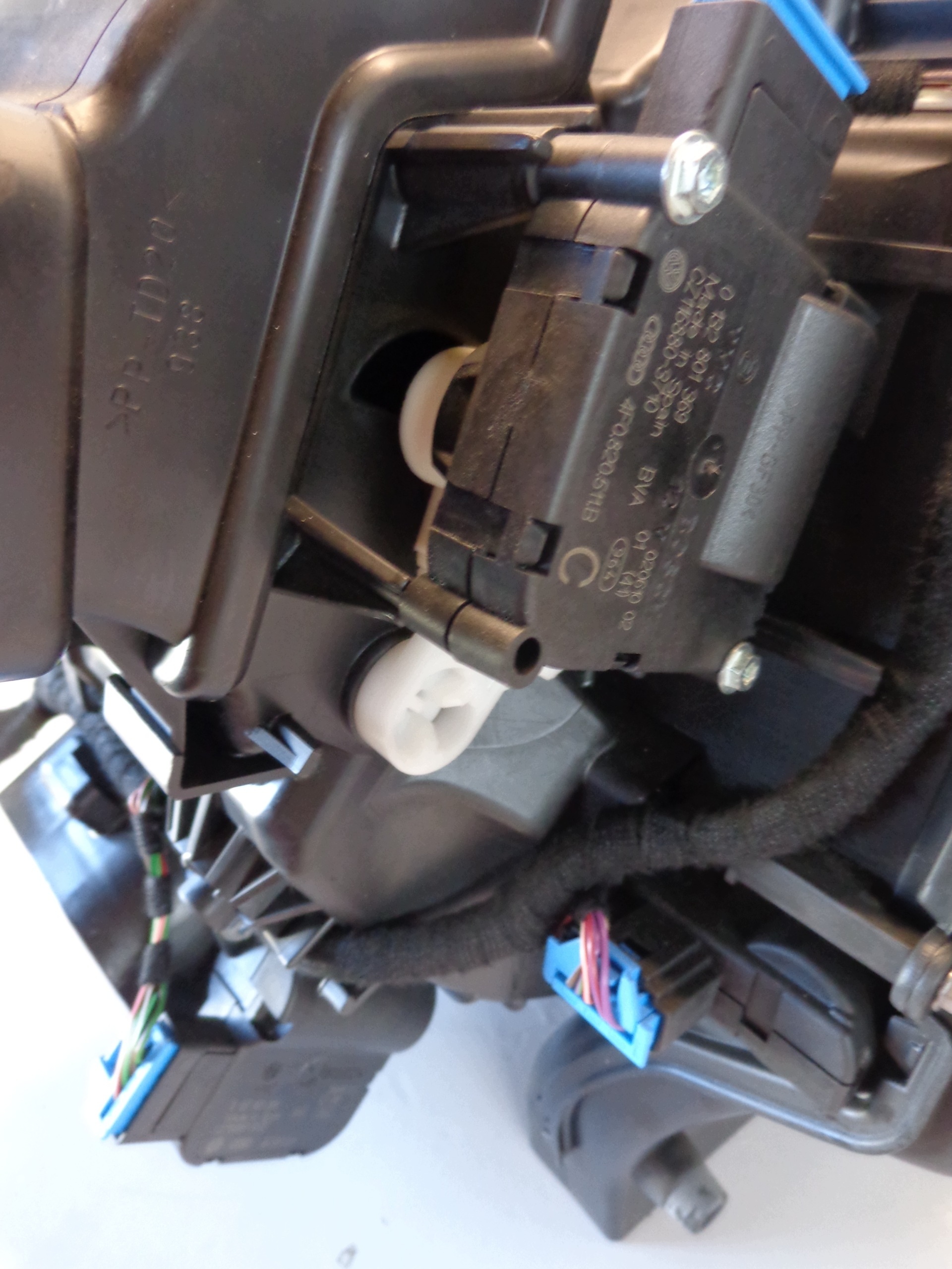 Audi A6 C6 lämmitin 4F1820351AF image 3