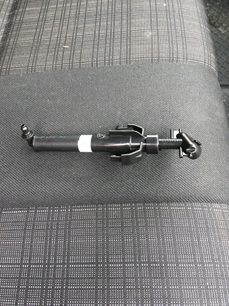 VW Passat B8 ajovalojen pesuri LAMPA-655