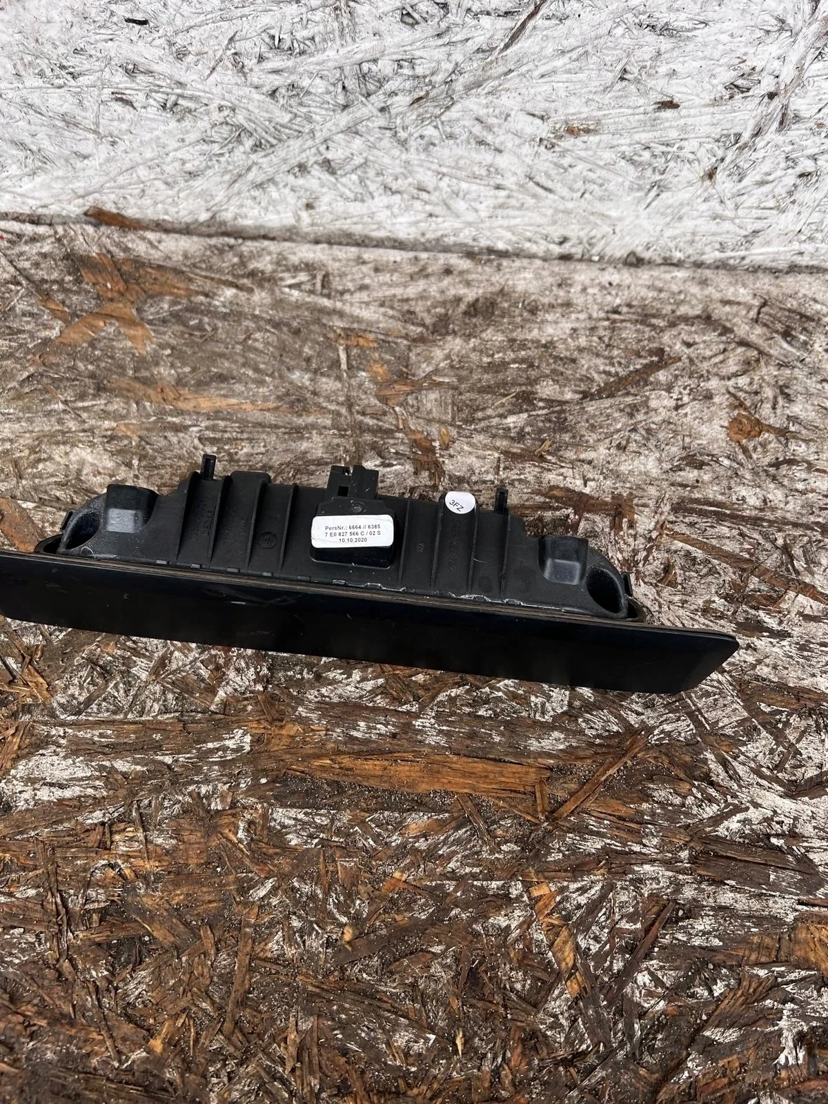 VW T5 T6 Griff Heckklappe 7E0827566C gebraucht image 4