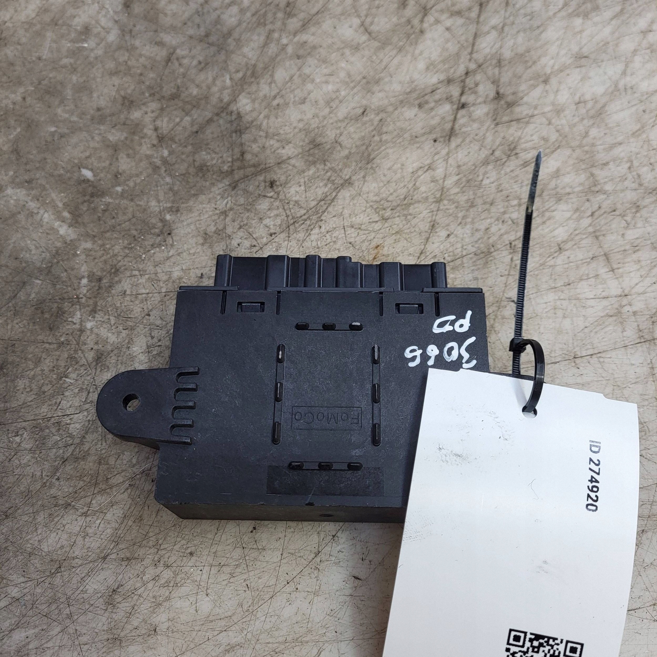 Module de porte Ford DG9T 14B531 CG d'occasion image 3