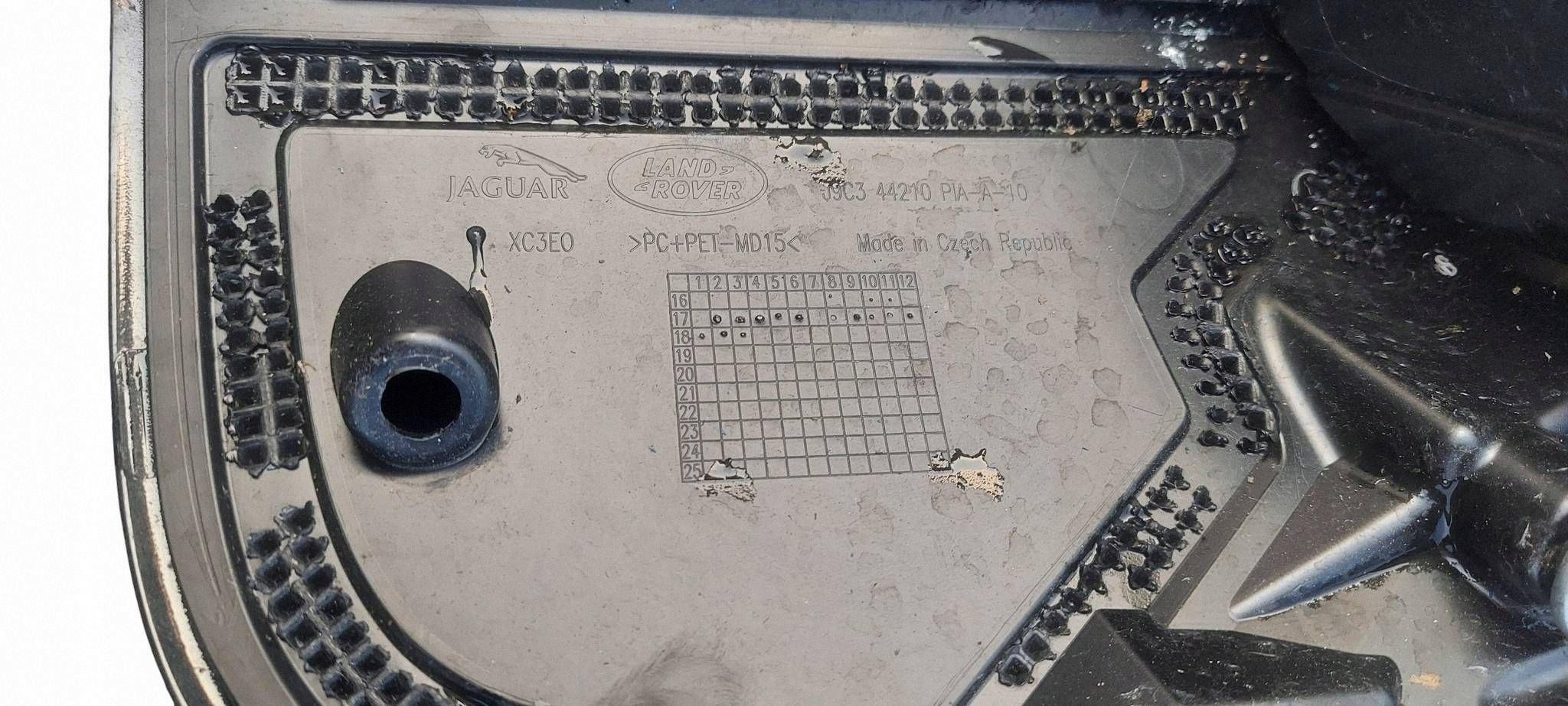 Spoiler Jaguar J9C3 44210 Usado image 8