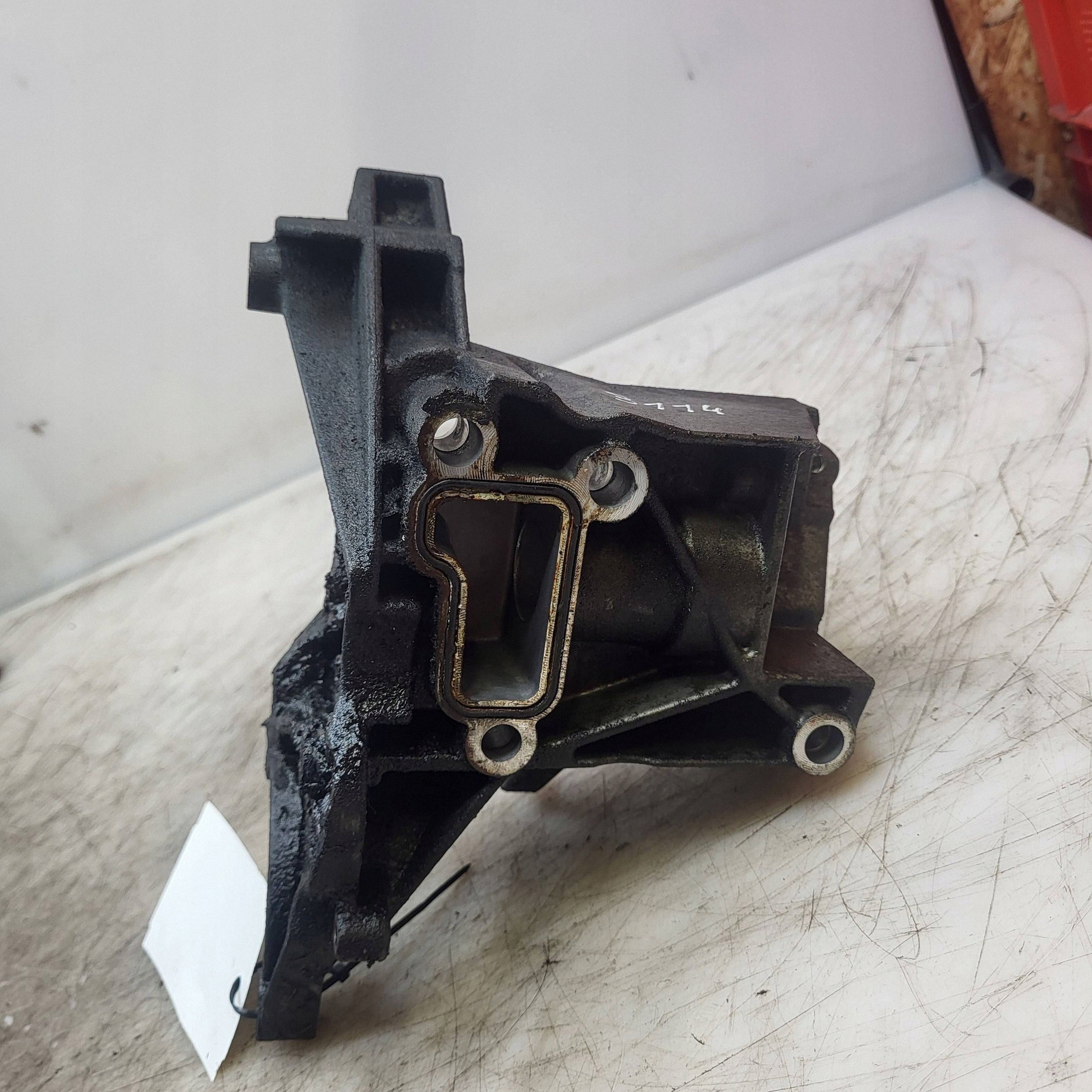 Audi Q7 4L Soporte Bomba Dirección JUT275139 image 5