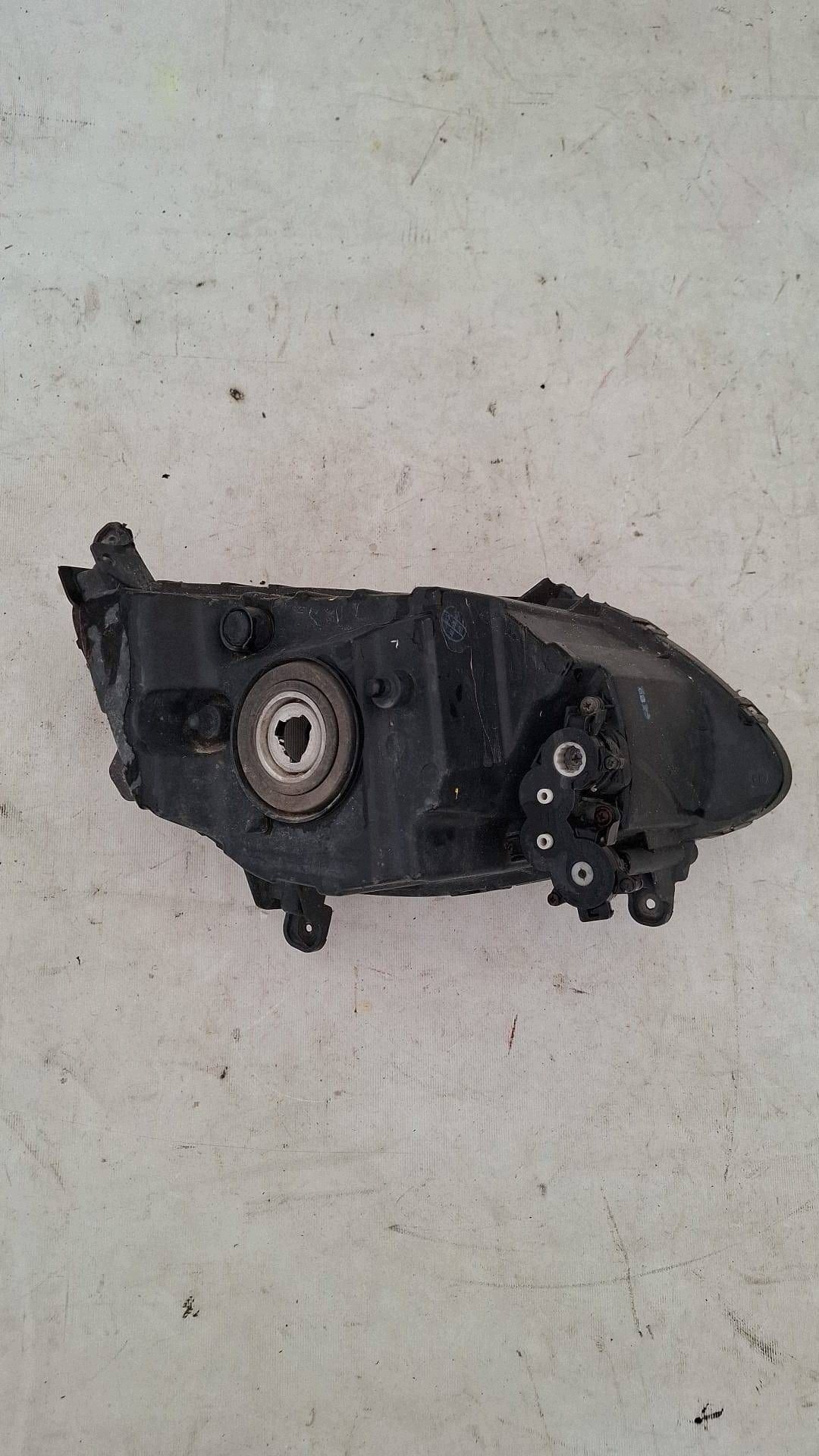 Kia Pro Ceed vasen etuvalo 92201-A2700